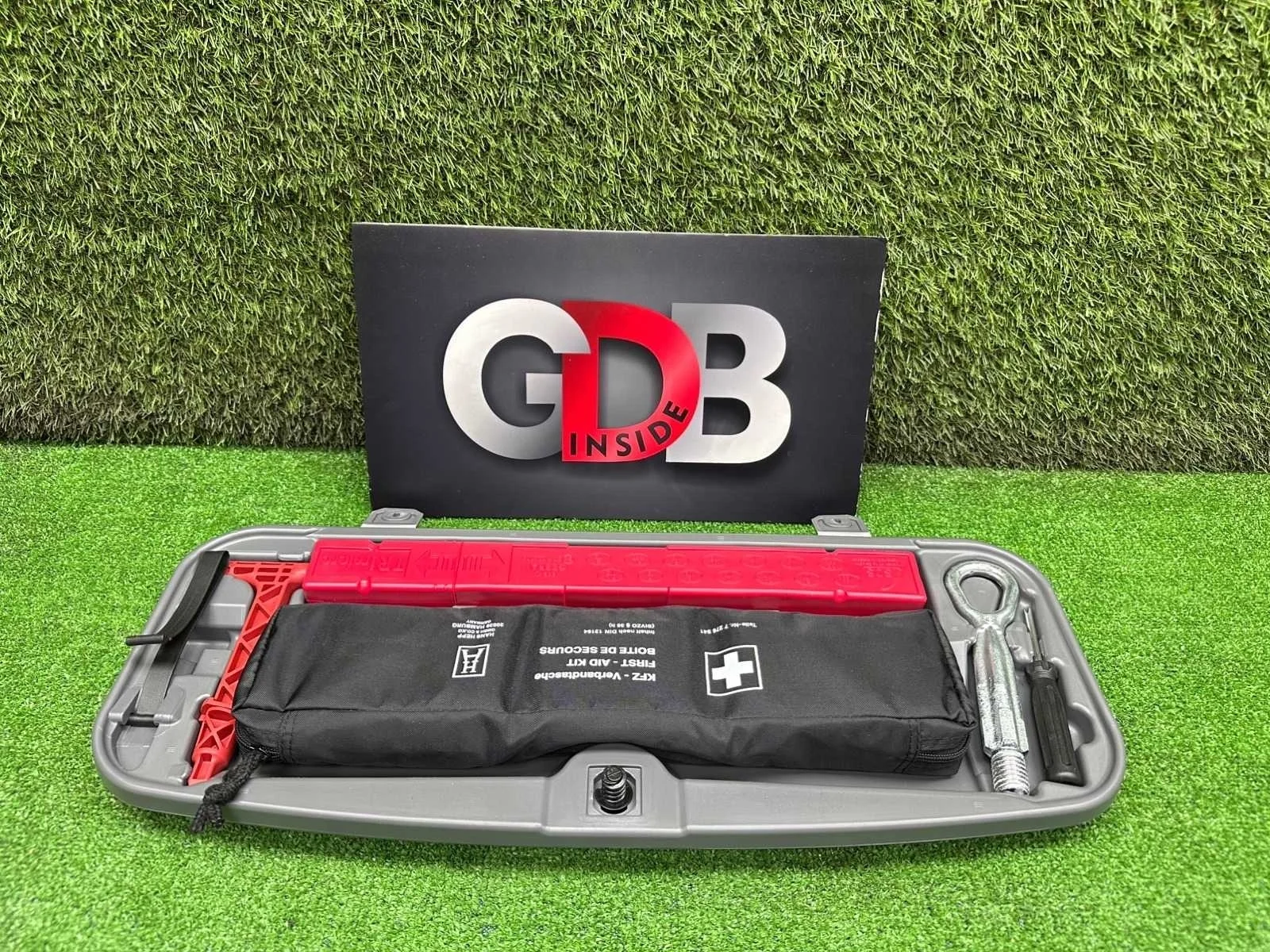 Ящик для инструментов Bmw 7 Series 10.08.2012 71106784443 F01 N55B30A