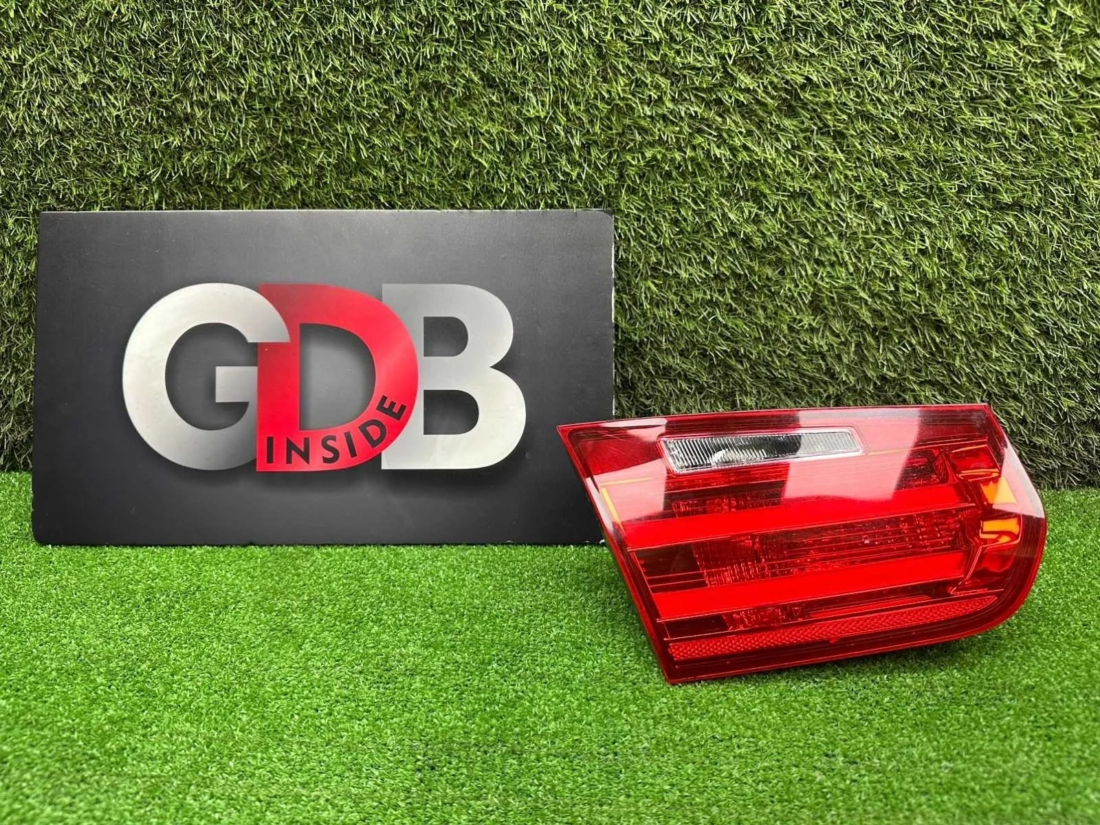 Фонарь внутренний BMW 3 series 06.08.2013 63217372793 F30 N20B20B, задний левый