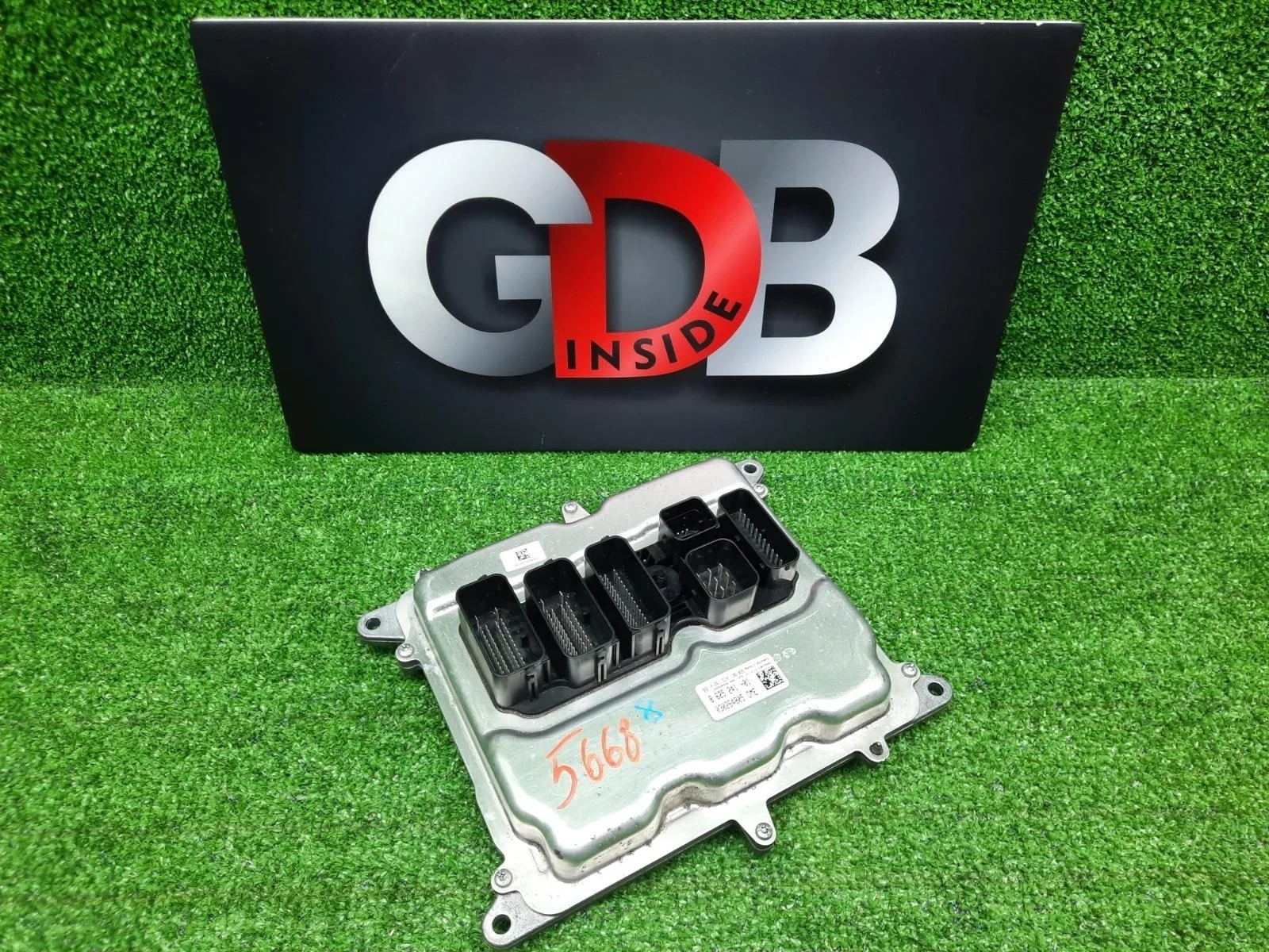 Блок управления двигателем DME BMW 1 series 21.01.2014 12148638198 F20 N13B16A