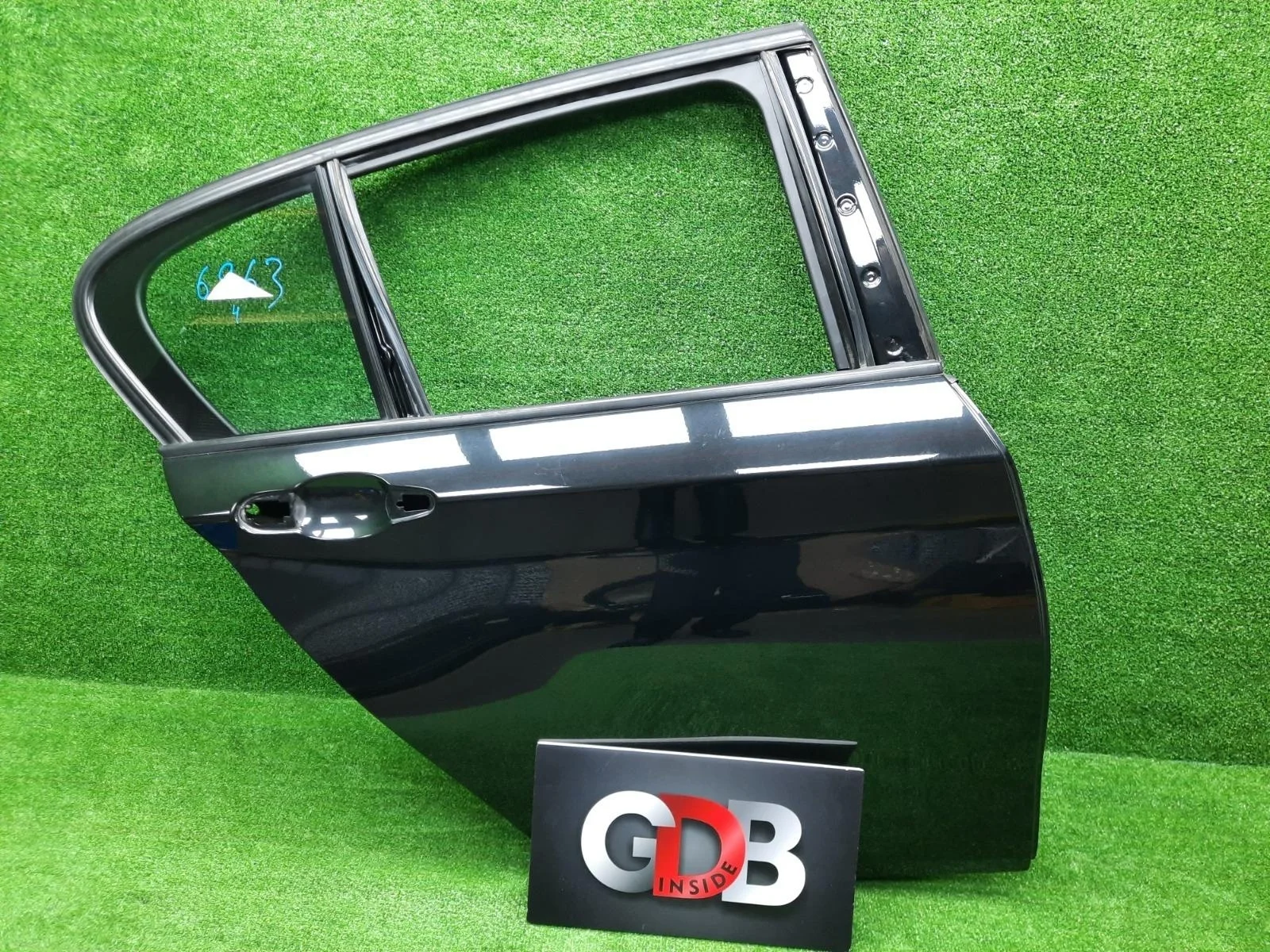 Дверь BMW 1 series 13.10.2012 41527284516 F20 N13B16A, задняя правая