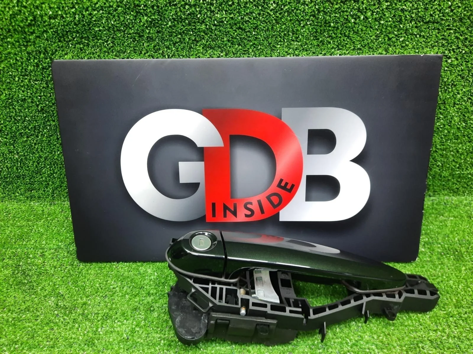 Ручка двери внешняя BMW 1 series 13.10.2012 51227242588 F20 N13B16A, передняя правая