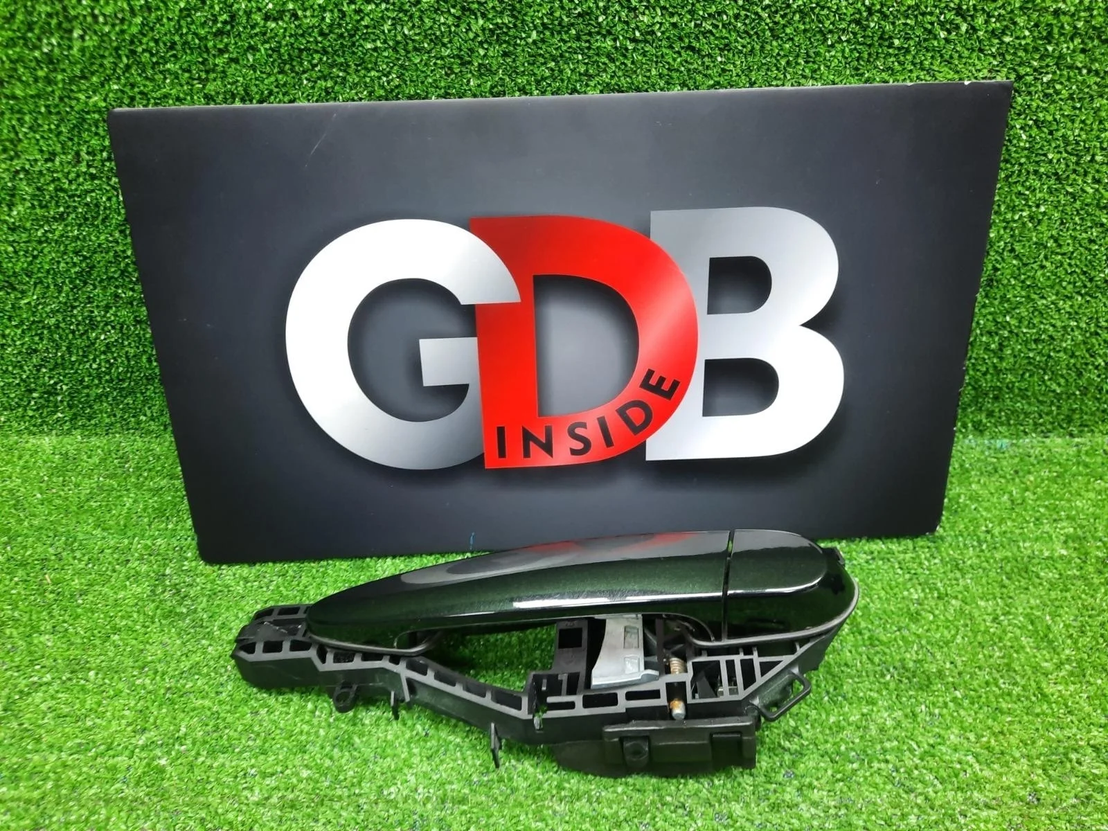 Ручка двери внешняя BMW 1 series 13.10.2012 51217242567 F20 N13B16A, передняя левая