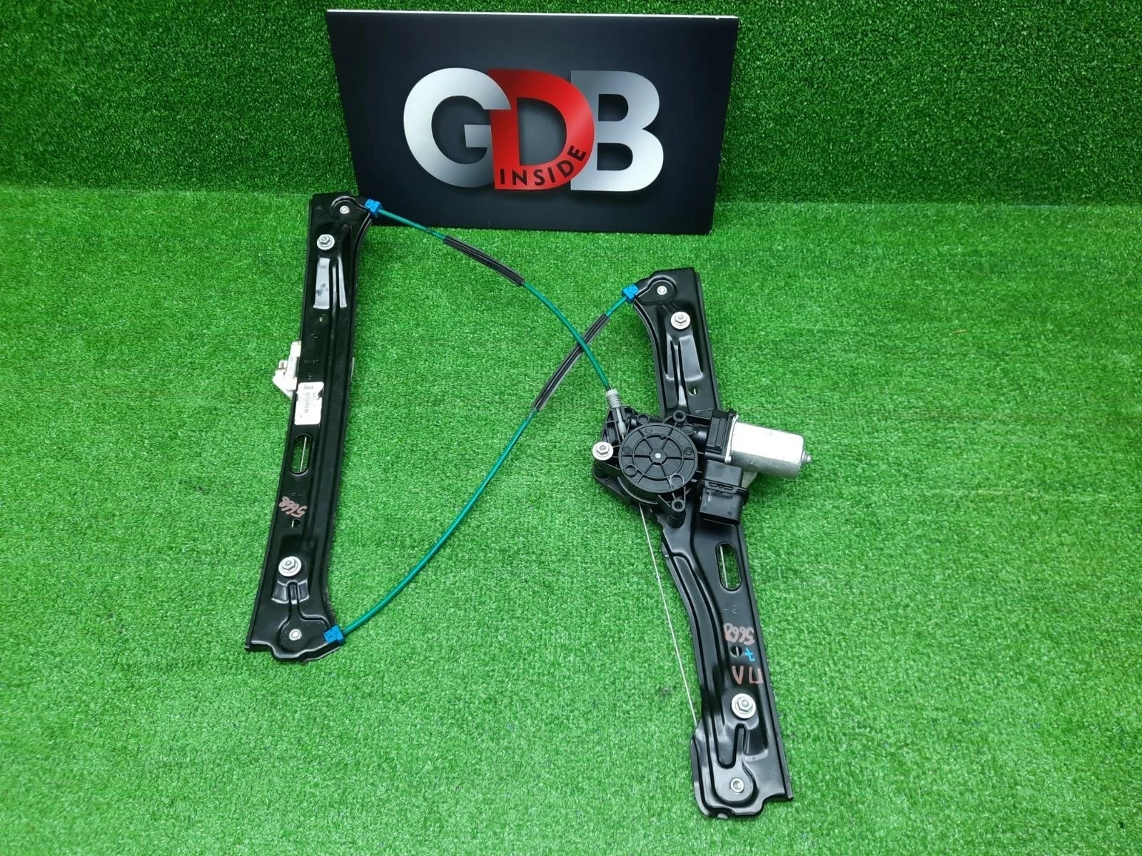 Мотор и механизм стеклоподъёмника BMW 1 series 21.01.2014 51337281881 F20 N13B16A, передний левый