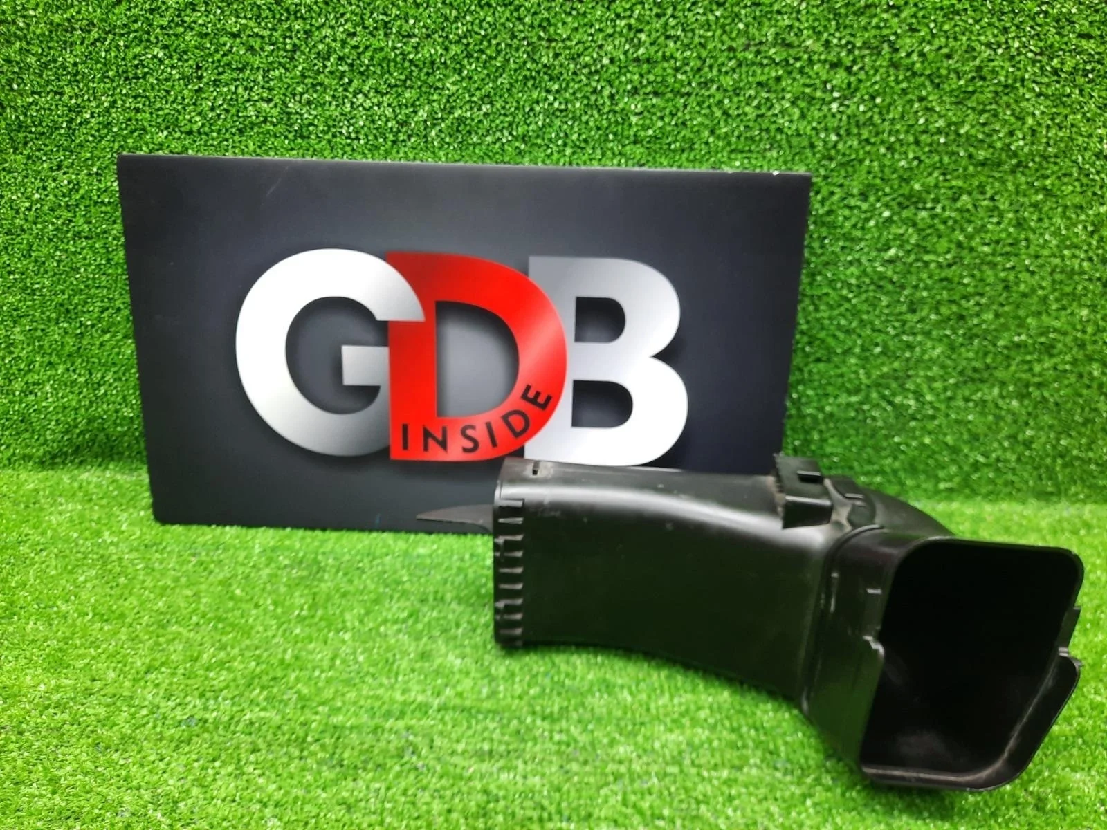 Воздуховод Bmw 1 Series 13.10.2012 13717597584 F20 N13B16A