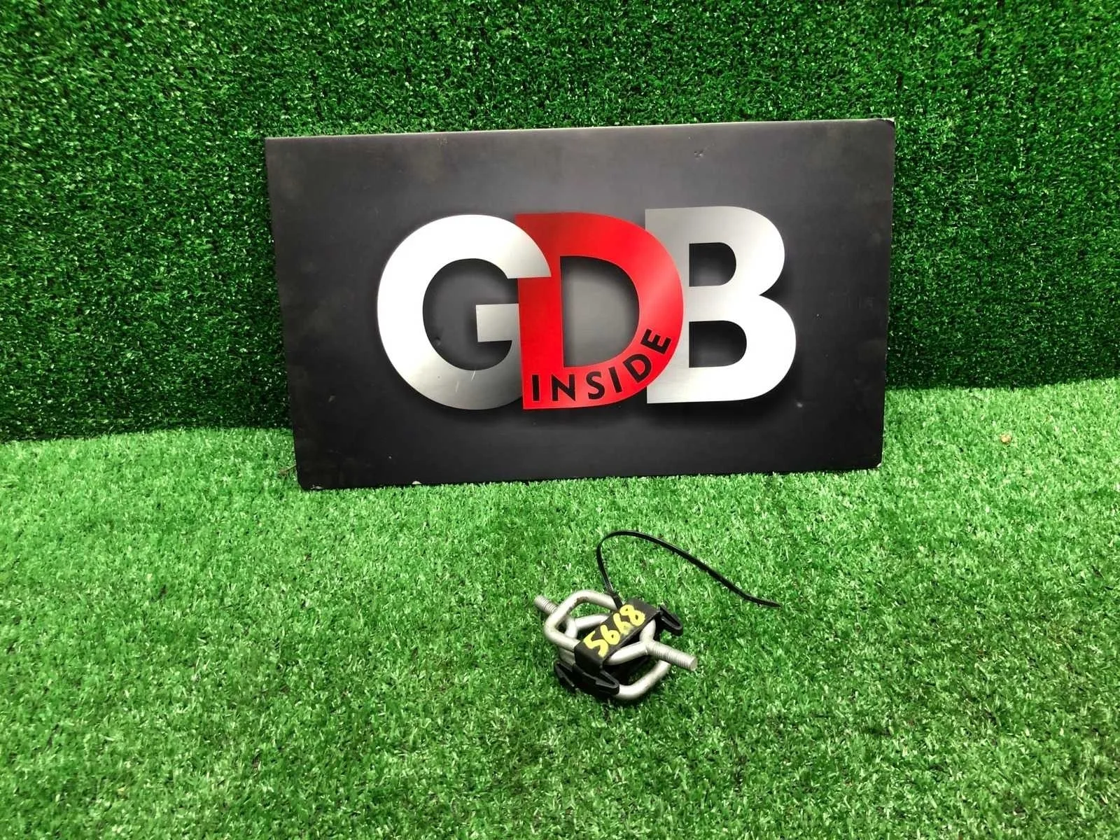 Скоба замка капота BMW 1 series 21.01.2014 51237247080 F20 N13B16A