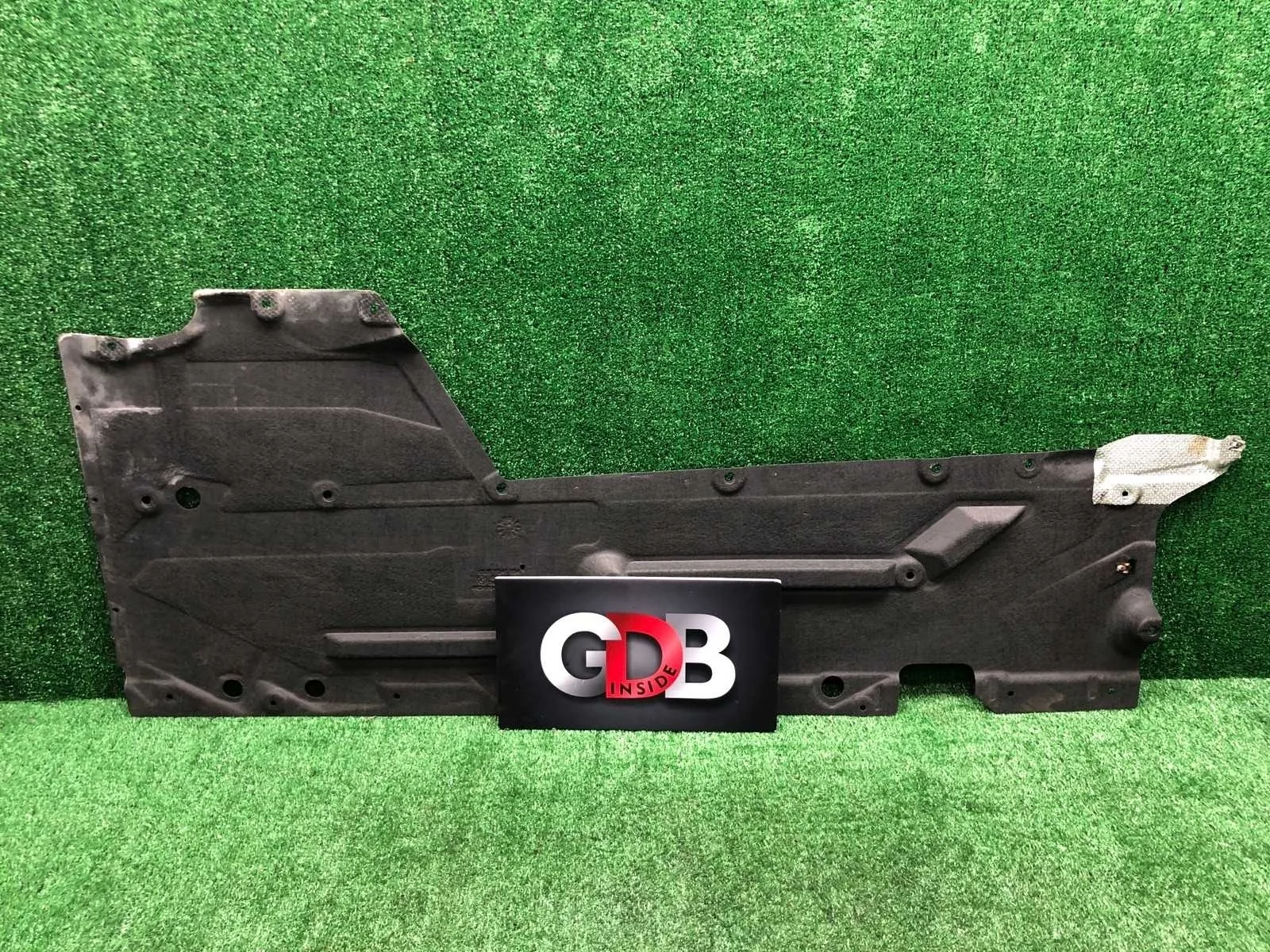 Защита днища BMW 1 series 21.01.2014 51757241834 F20 N13B16A, правая