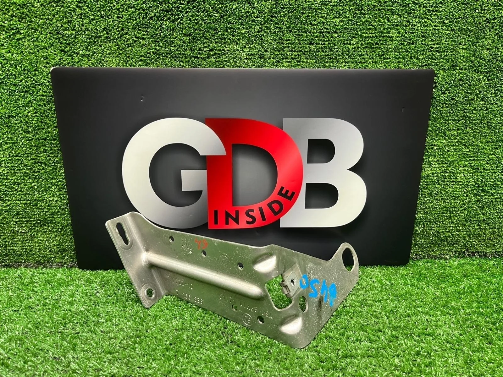 Кронштейн защиты двигателя BMW X5 16.05.2014 51717188836 F15 N55B30A, передний правый