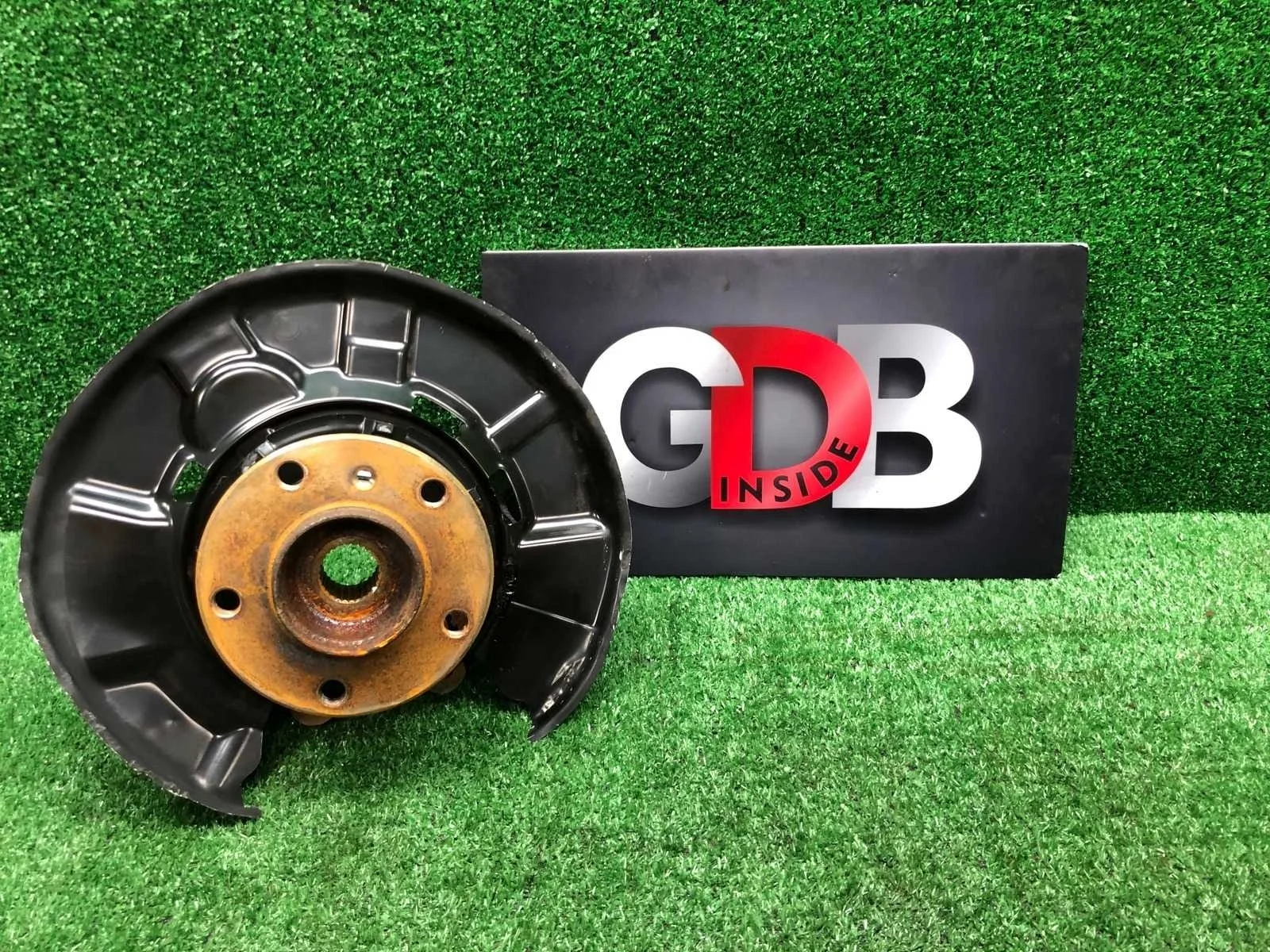 Кулак поворотный BMW 1 series 21.01.2014 33326792515 F20 N13B16A, задний левый