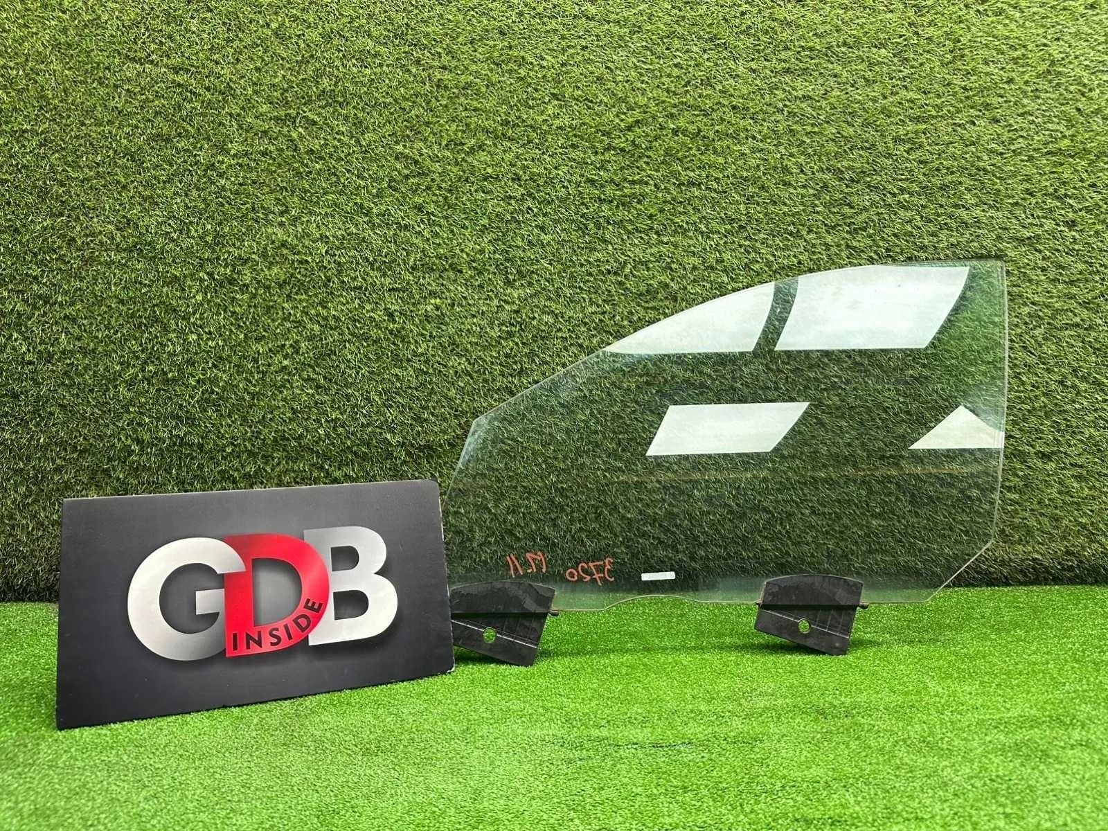 Стекло Bmw 7 Series 21.01.2011 51337182087 F01 N63B44A, переднее левое