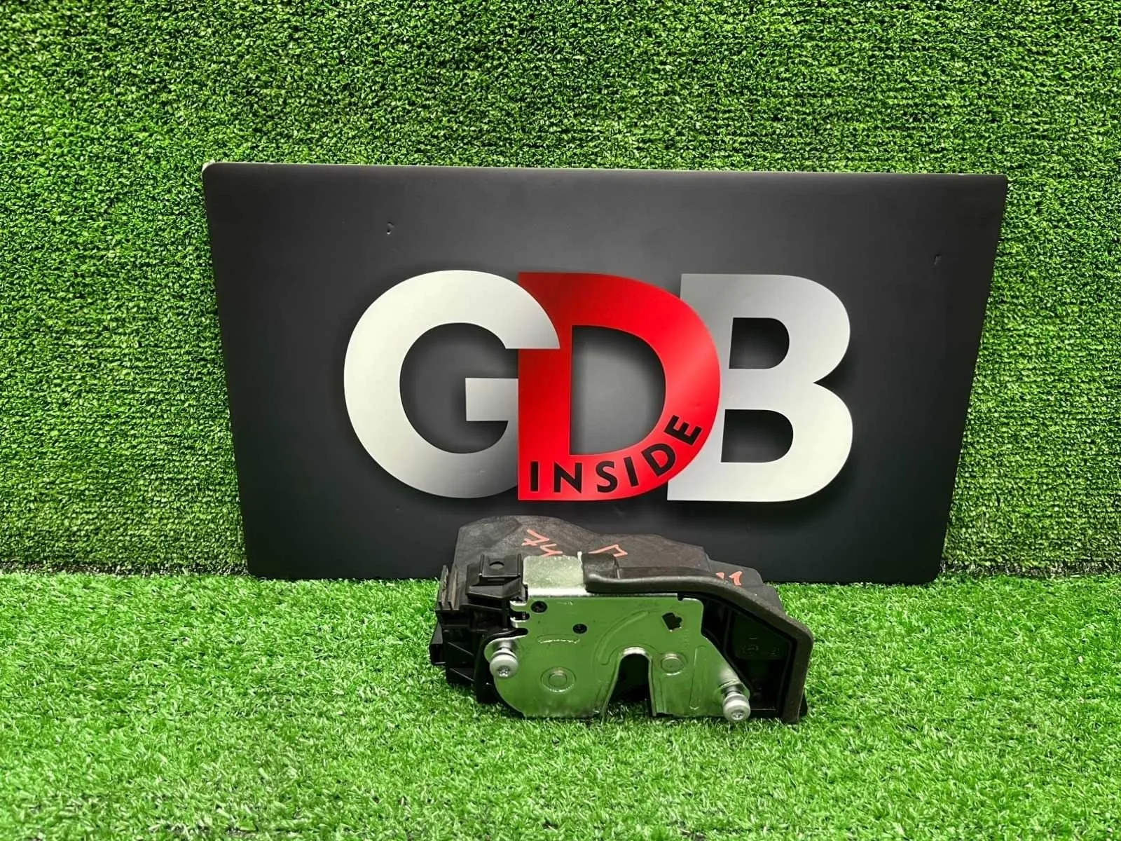 Замок двери BMW 5 series 08.07.2014 51217202145 F10 N55B30A, передний левый