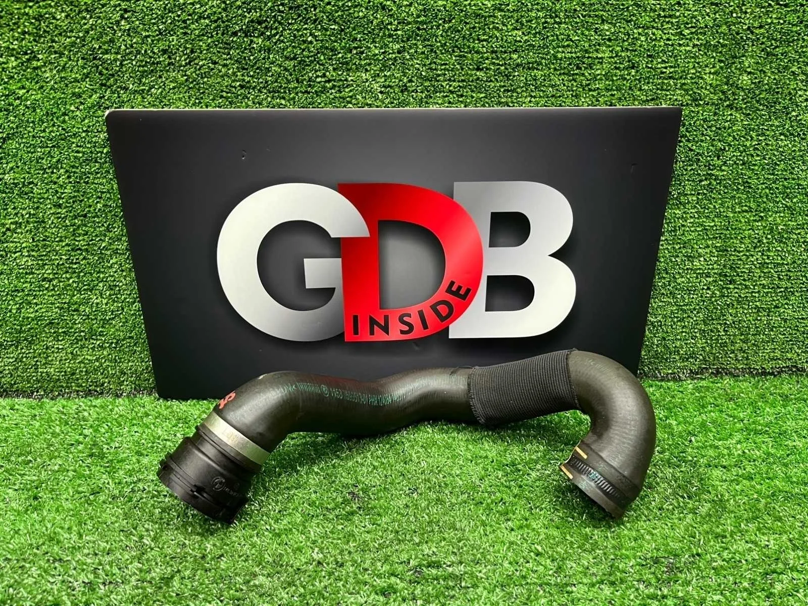 Патрубок системы охлаждения BMW 5 series 08.07.2014 11537593513 F10 N55B30A