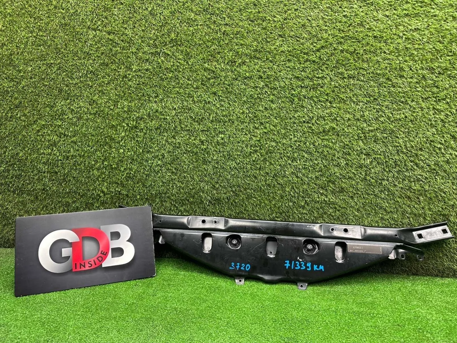 Верхняя планка телевизора BMW 7 series 21.01.2011 51647199417 F01 N63B44A