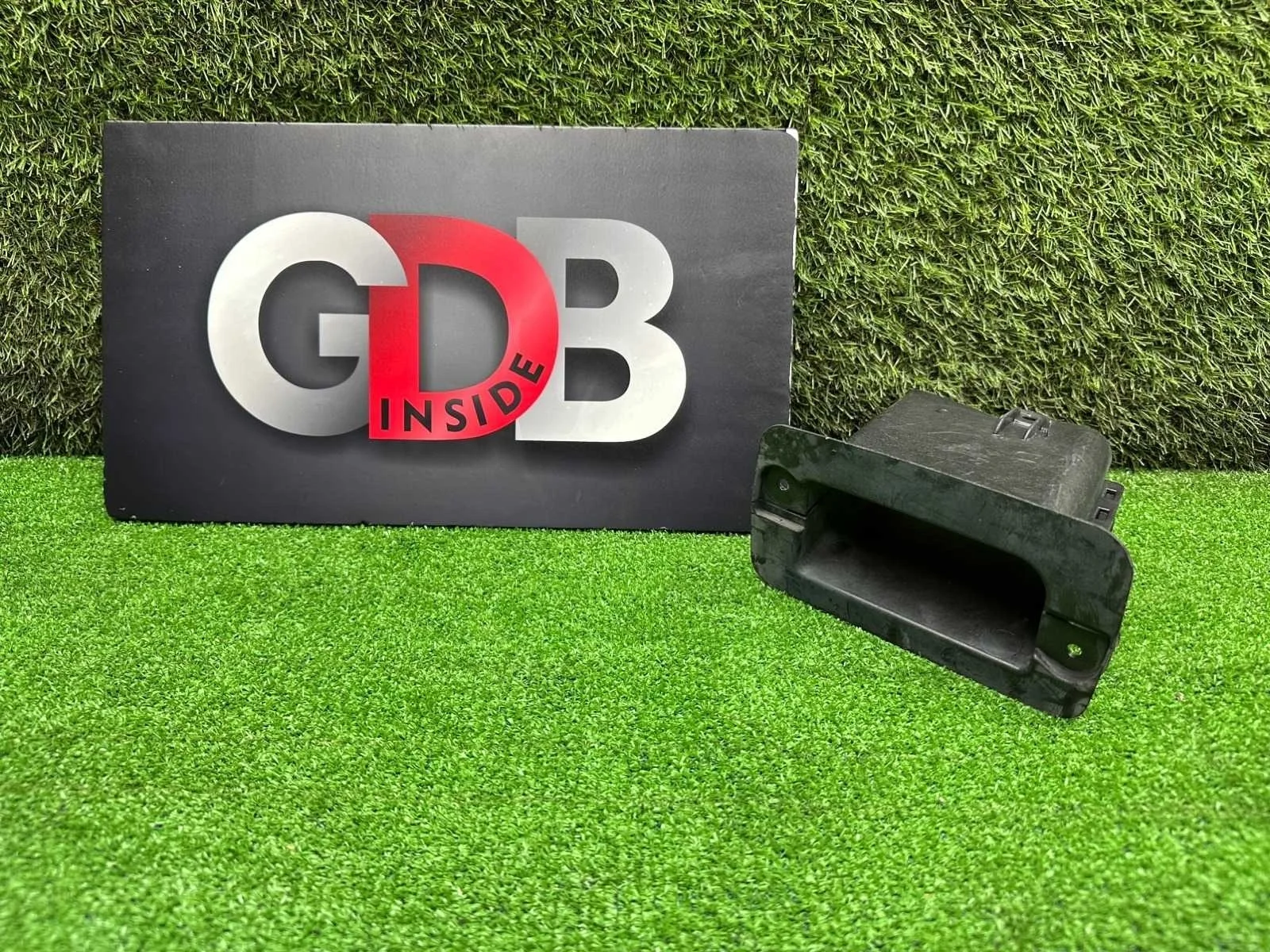 Воздуховод охлаждения тормозов Bmw 7 Series 21.01.2011 51757185168 F01 N63B44A, передний правый