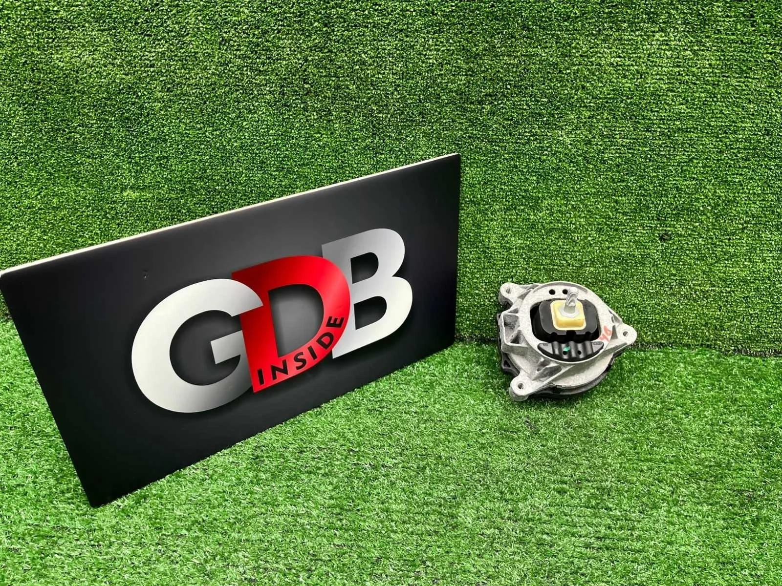 Подушка двс BMW 1 series 21.01.2014 22116854252 F20 N13B16A, передняя правая