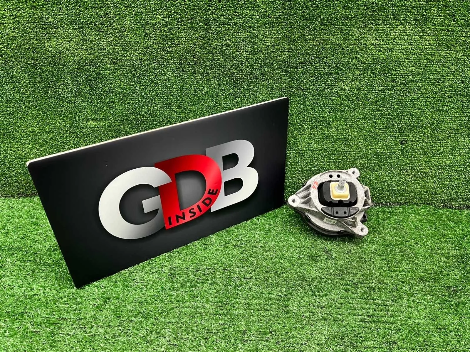 Подушка двс BMW 1 series 21.01.2014 22116854251 F20 N13B16A, передняя левая