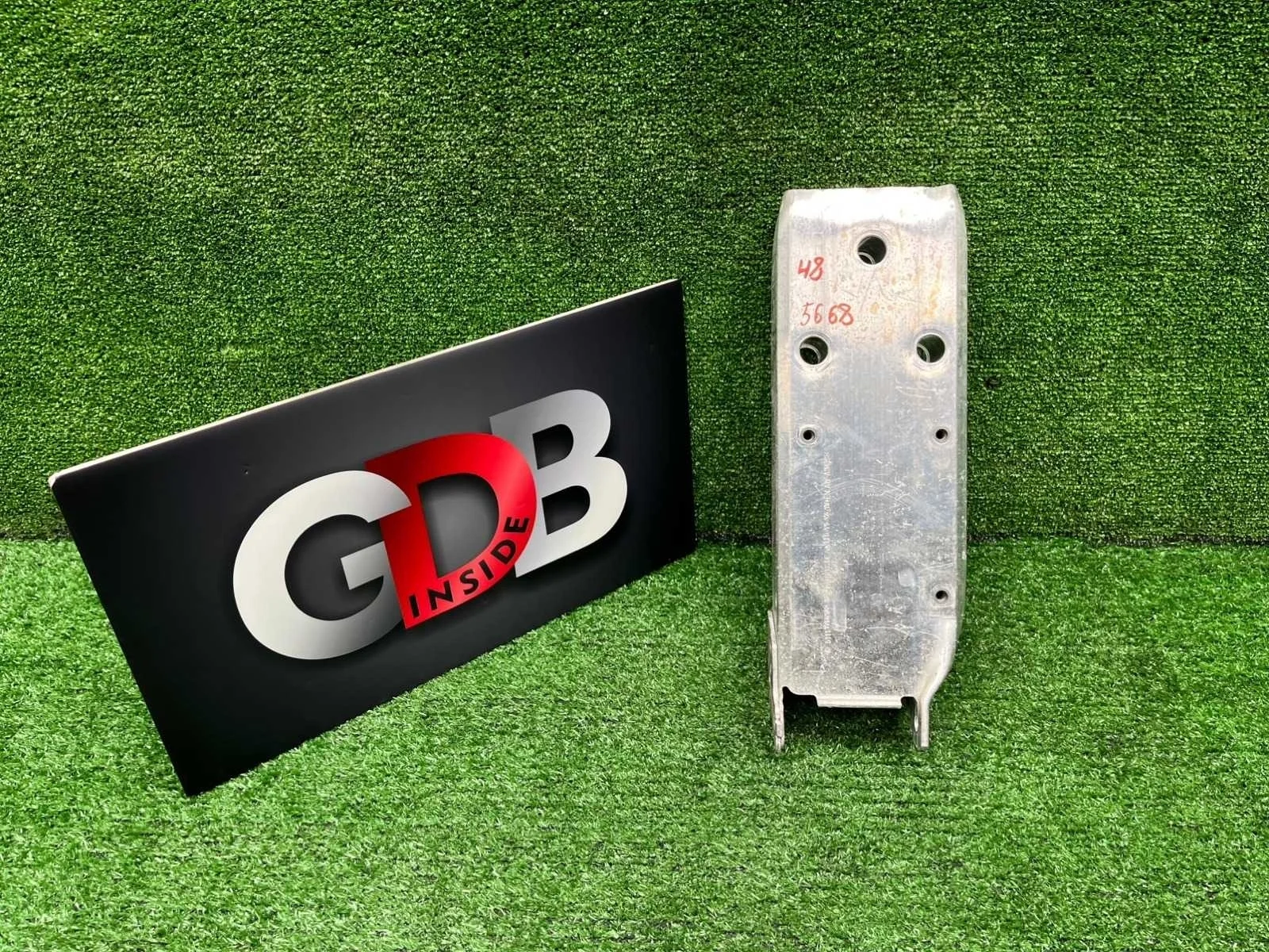 Крепление усилителя бампера Bmw 1 Series 21.01.2014 51117266192 F20 N13B16A, переднее правое