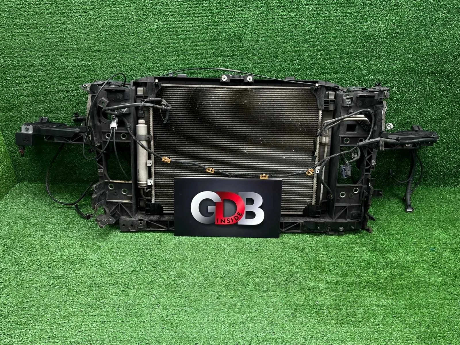 Кассета радиаторов Nissan Fuga 214101MG0A HGY51