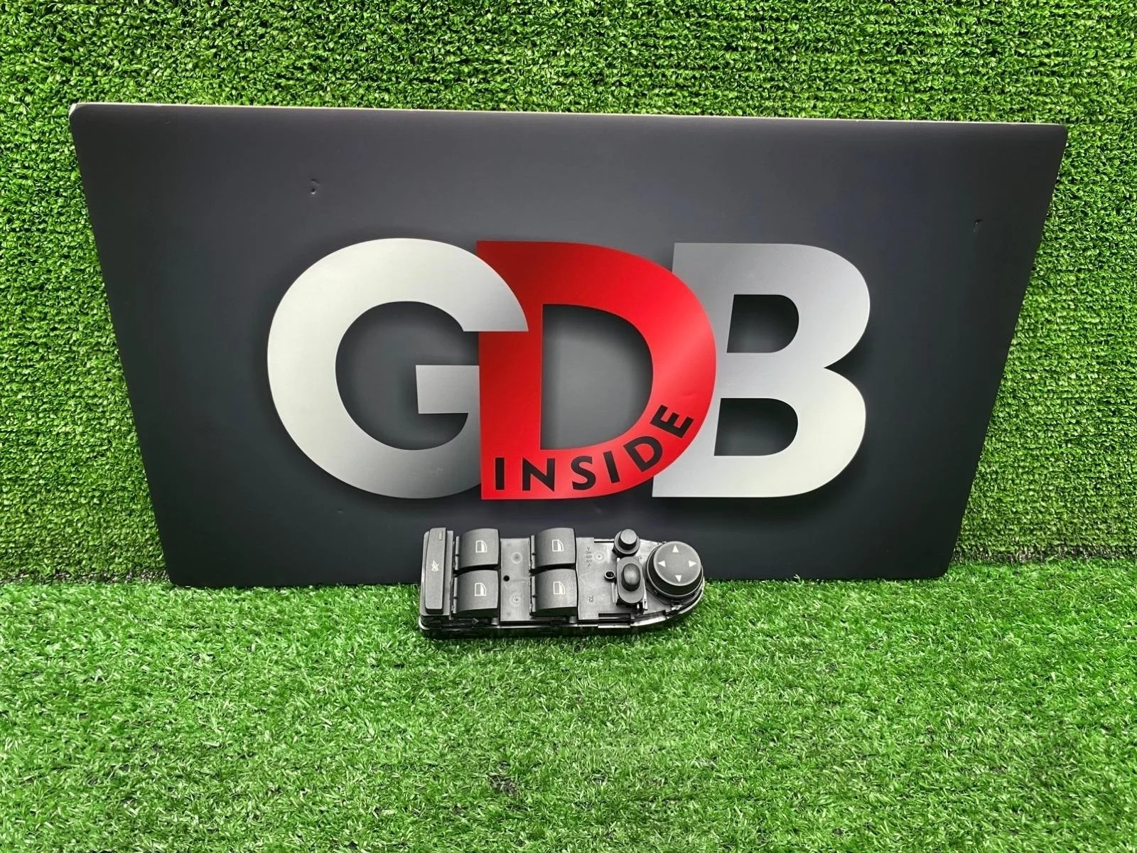 Блок управления стеклоподъемниками BMW X5 19.01.2012 61319218044 E70 N57D30A