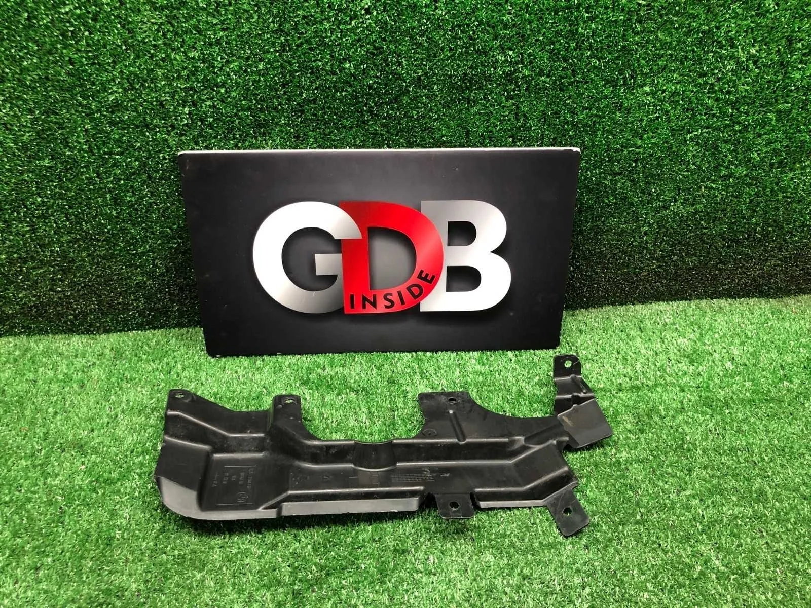 Пыльник рулевой рейки BMW X5 19.01.2012 51757160238 E70 N57D30A, правый