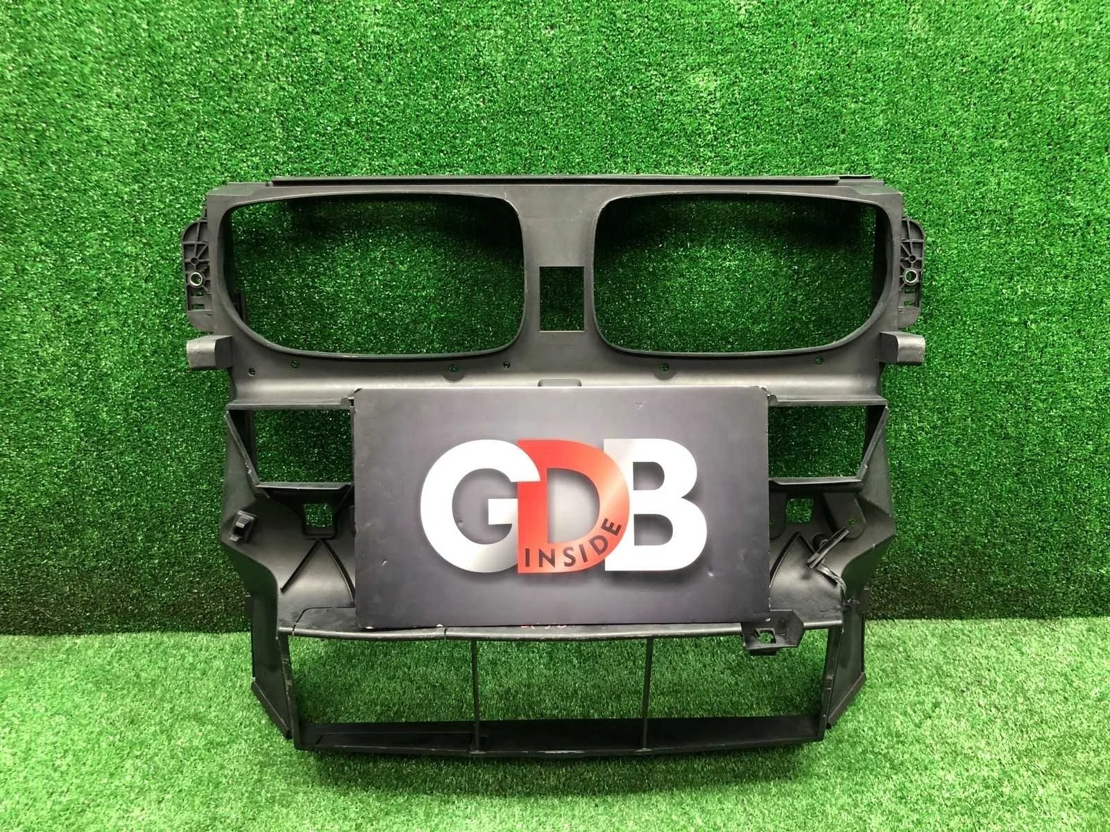 Воздуховод радиатора BMW X5 19.01.2012 51647222952 E70 N57D30A