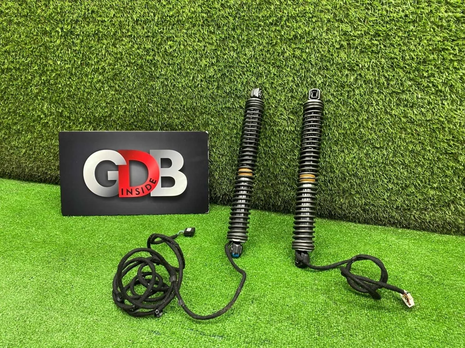 Пружина багажника Bmw 7 Series 21.01.2011 51247185713 F01 N63B44A