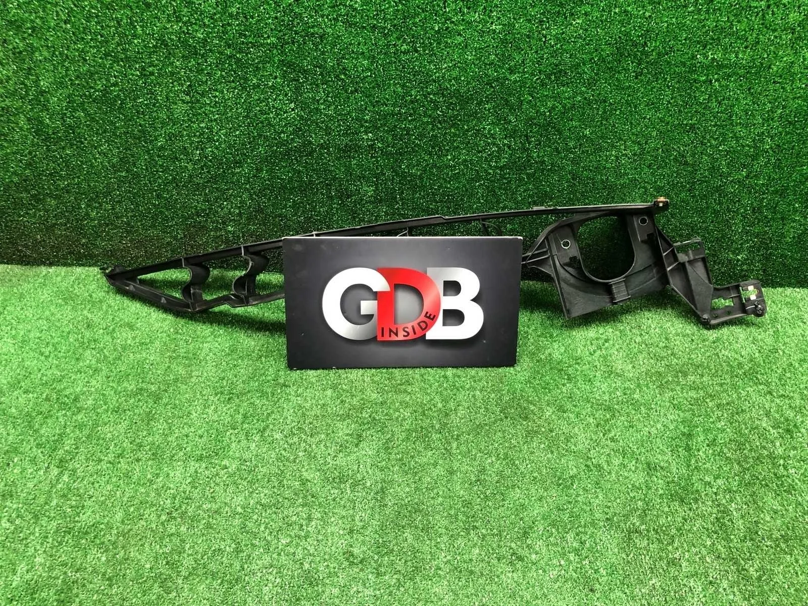 Кронштейн крыла BMW X5 19.01.2012 51657157990 E70 N57D30A, передний правый