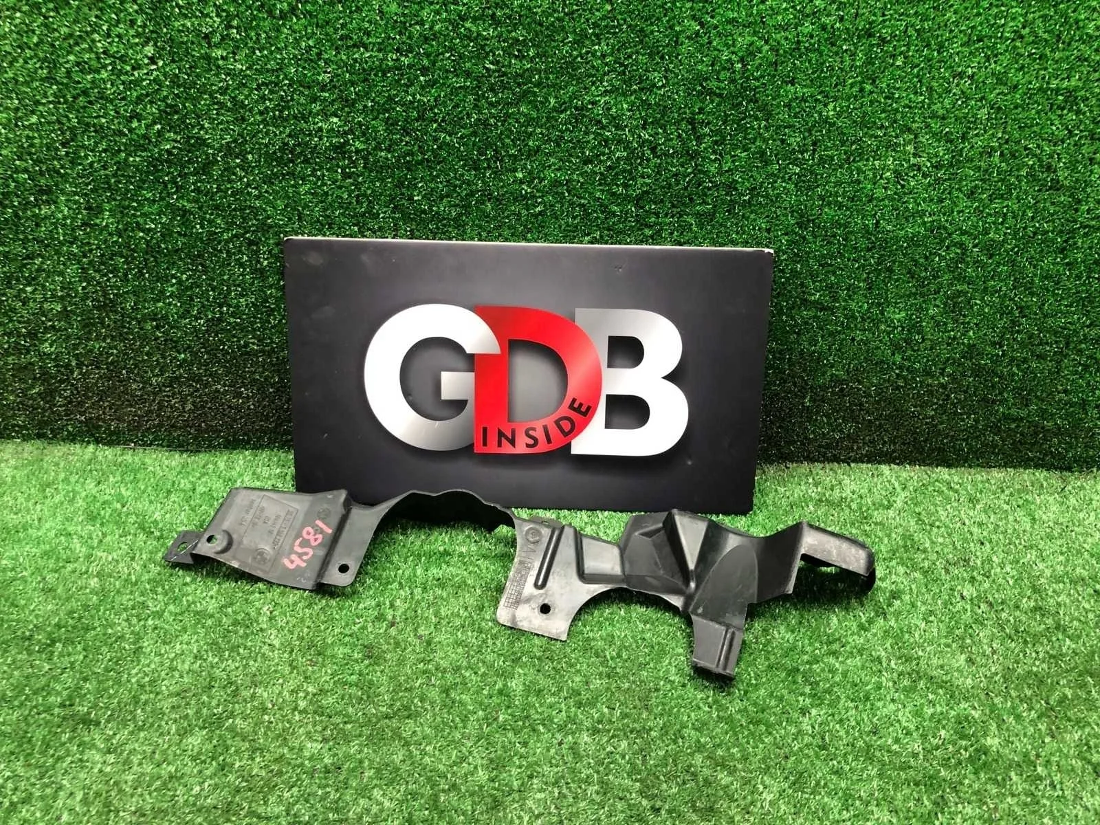 Пыльник рулевой рейки BMW X5 19.01.2012 51757160237 E70 N57D30A, левый