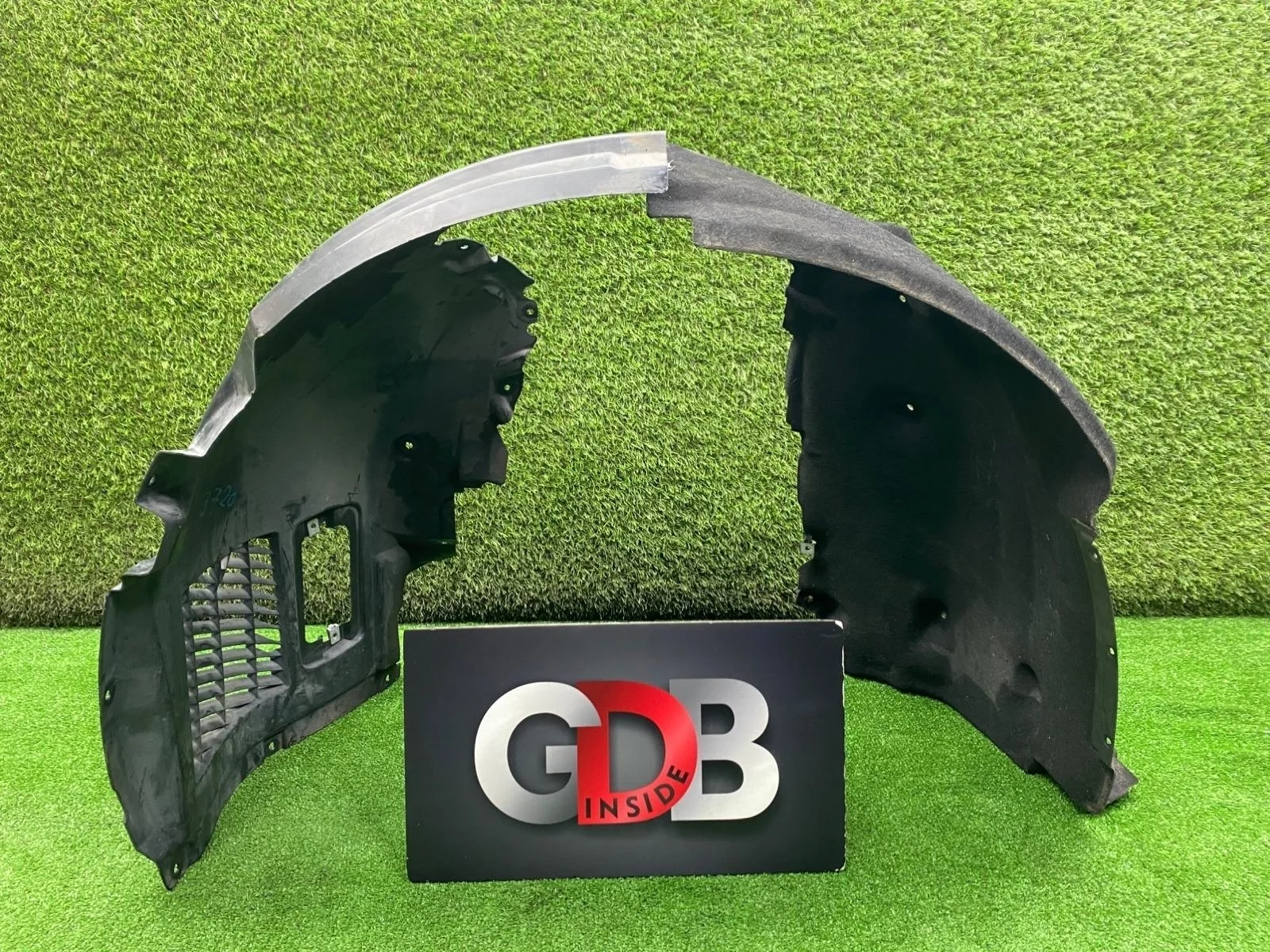 Подкрылок Bmw 7 Series 21.01.2011 51717185163 F01 N63B44A, передний левый