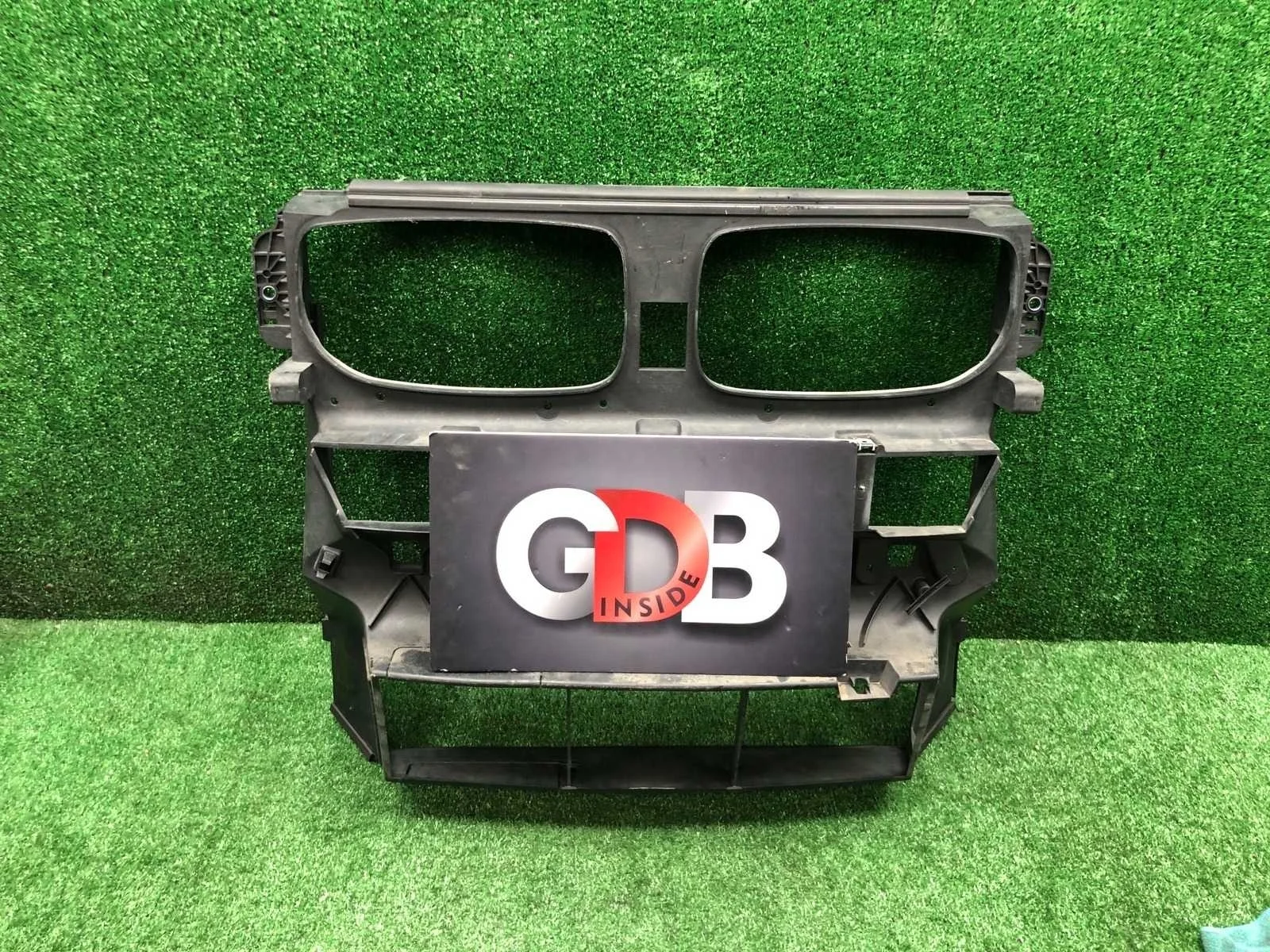 Воздуховод радиатора BMW X5 07.11.2011 51647222952 E70 N57D30A