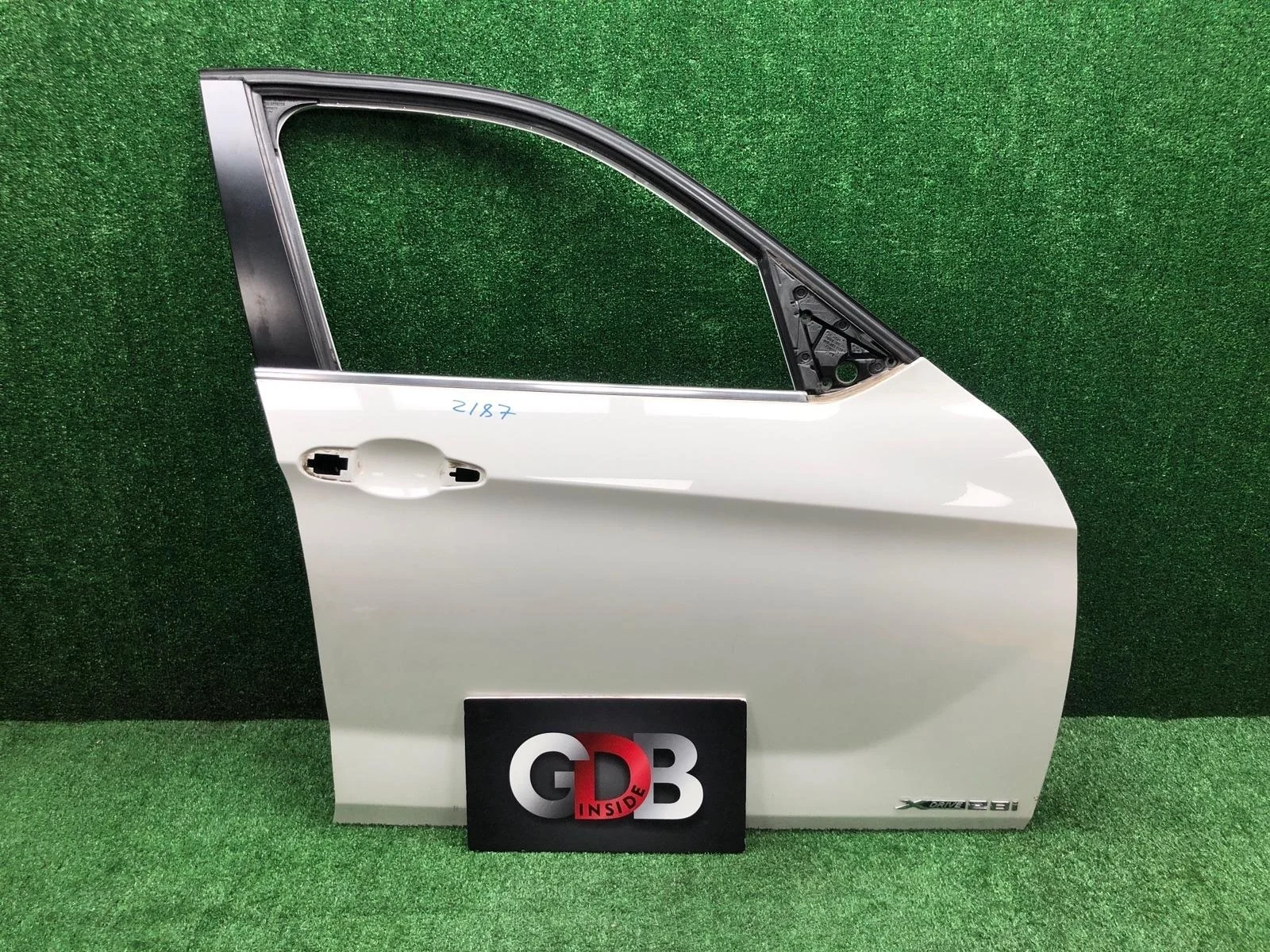 Дверь BMW X1 2012 41517339358 E84 N20B20A, передняя правая