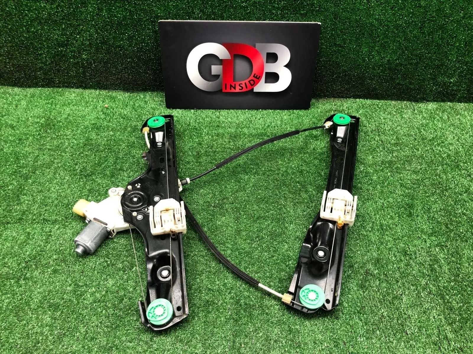 Стеклоподъемник BMW X1 2012 51332990385 E84 N20B20A, передний левый