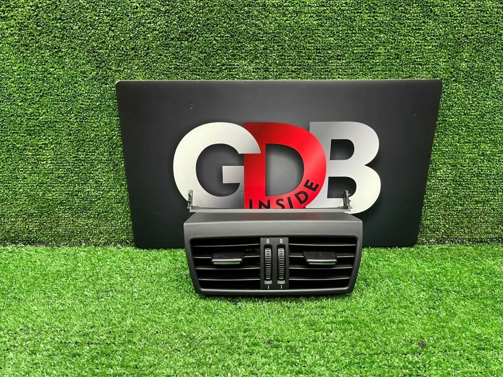 Дефлектор воздуховода BMW X5 07.11.2011 64226954953 E70 N57D30A, задний