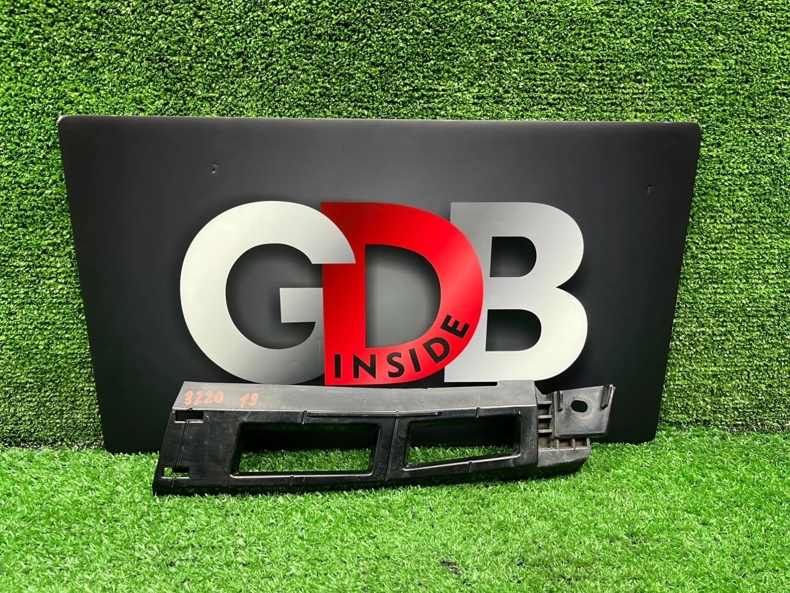 Кронштейн бампера BMW X5 07.11.2011 51127226938 E70 N57D30A, задний правый