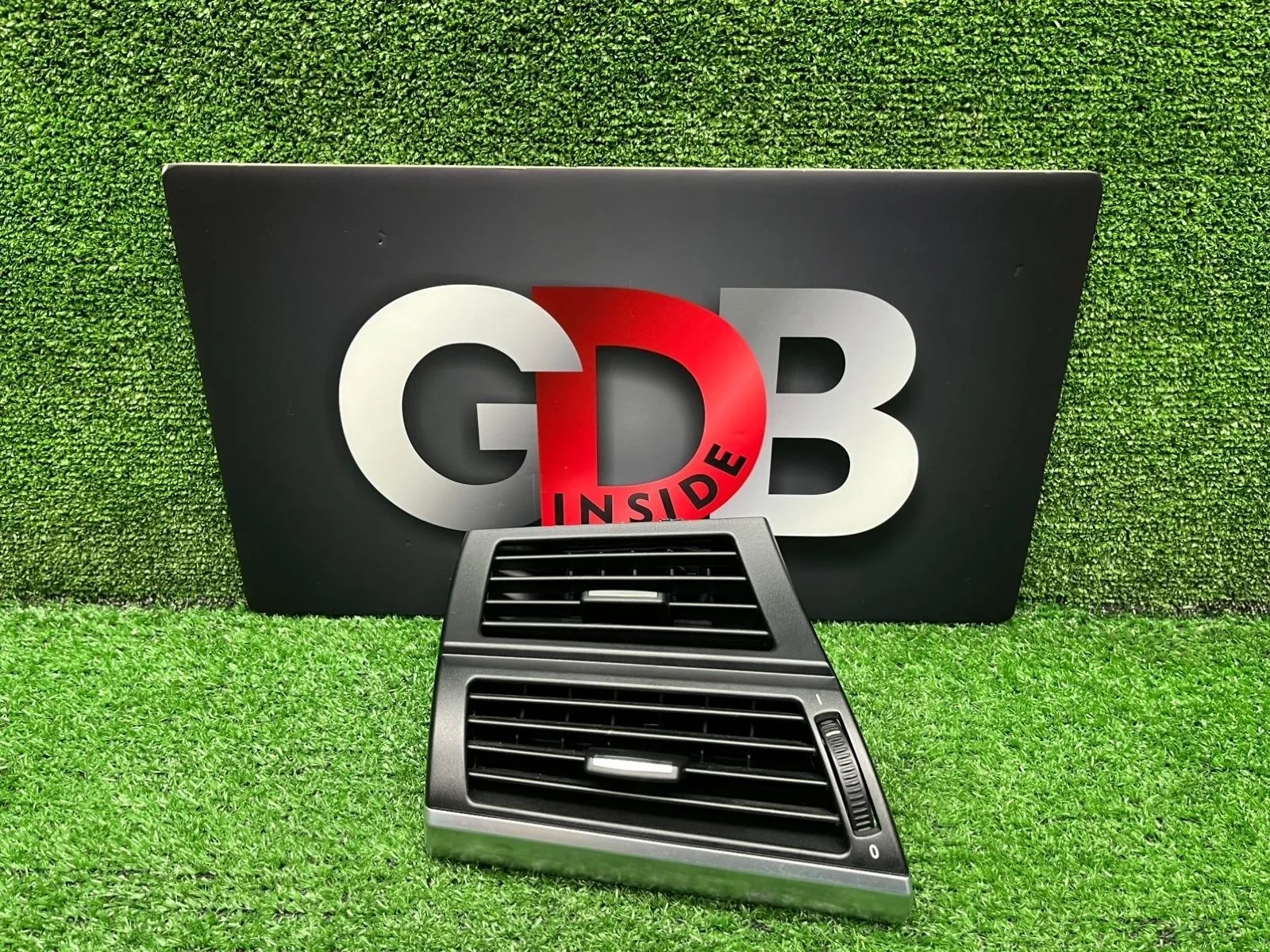 Дефлектор воздуховода BMW X5 07.11.2011 64229227767 E70 N57D30A, передний левый