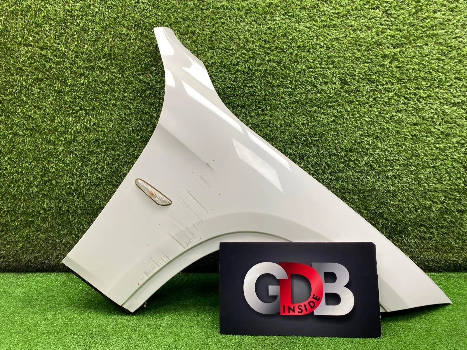 Крыло BMW X1 23.09.2011 41002993156 E84 N20B20A, переднее правое