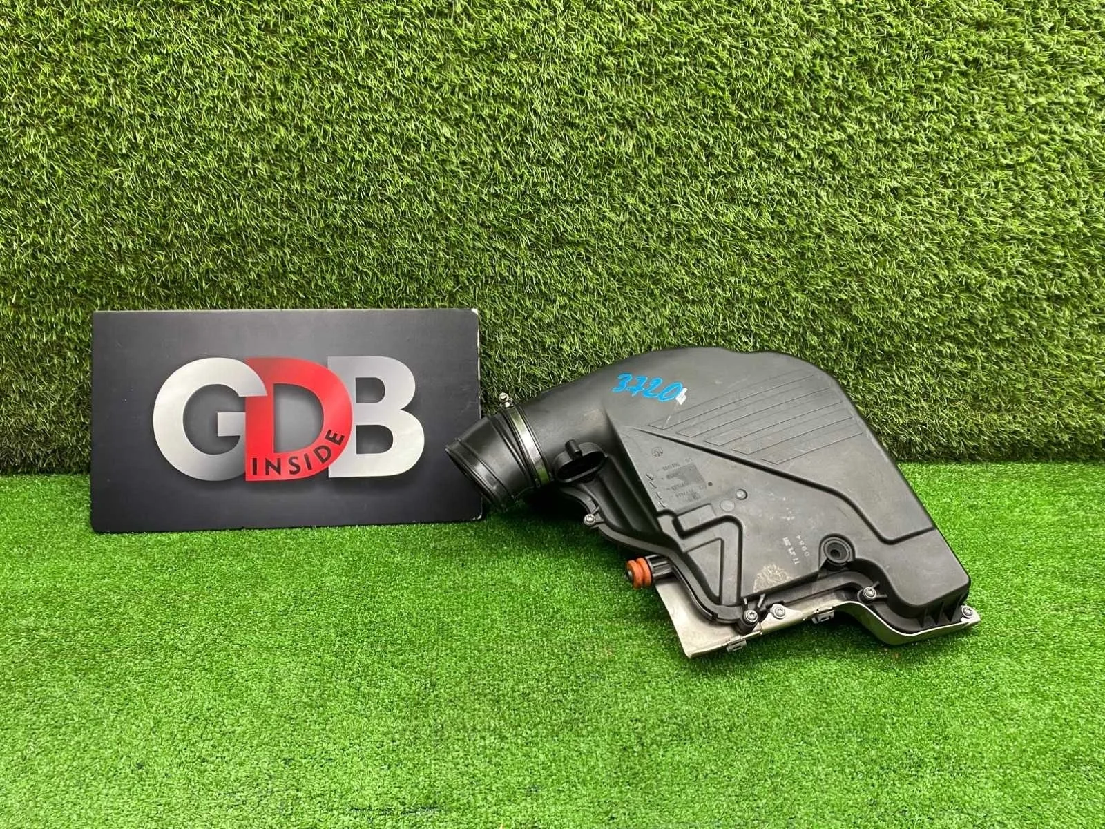 Корпус воздушного фильтра BMW 7 series 21.01.2011 13717577467 F01 N63B44A, правый