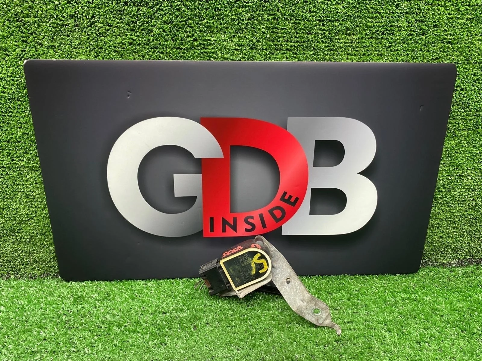 Датчик положения кузова BMW 1 series 21.01.2014 37146870000 F20 N13B16A