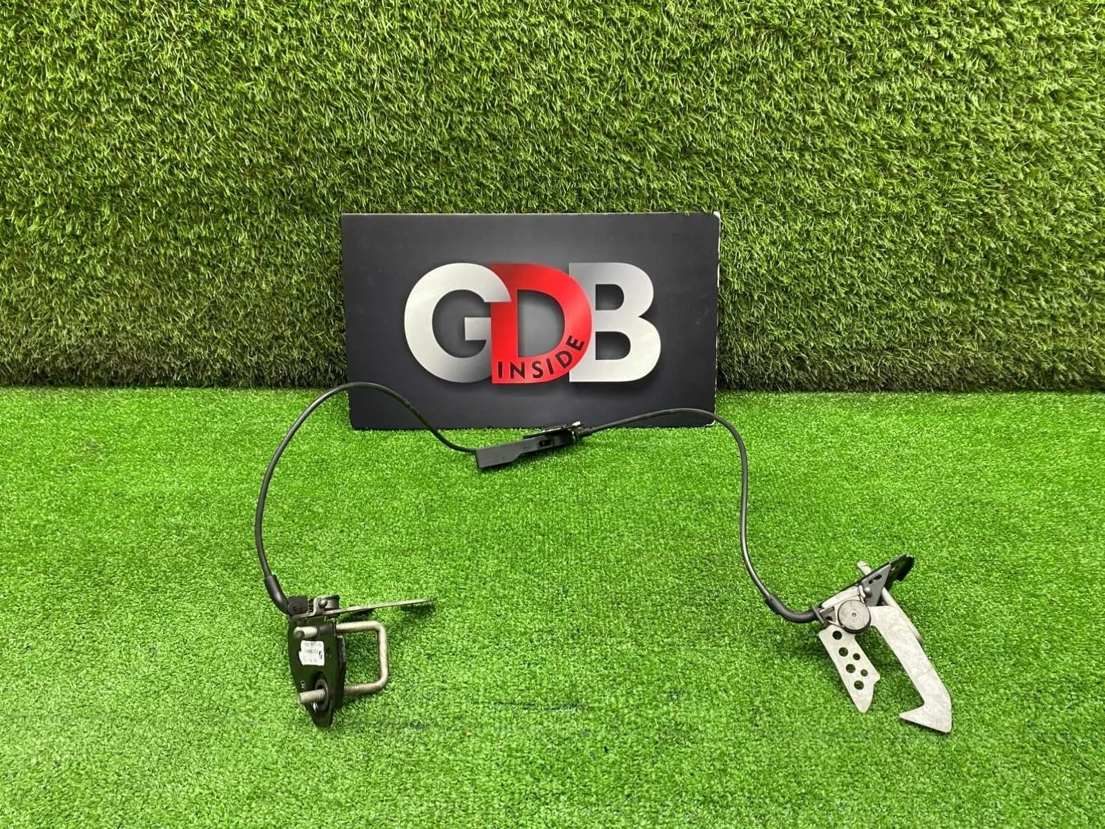 Крючок капота Bmw 7 Series 21.01.2011 51237183764 F01 N63B44A