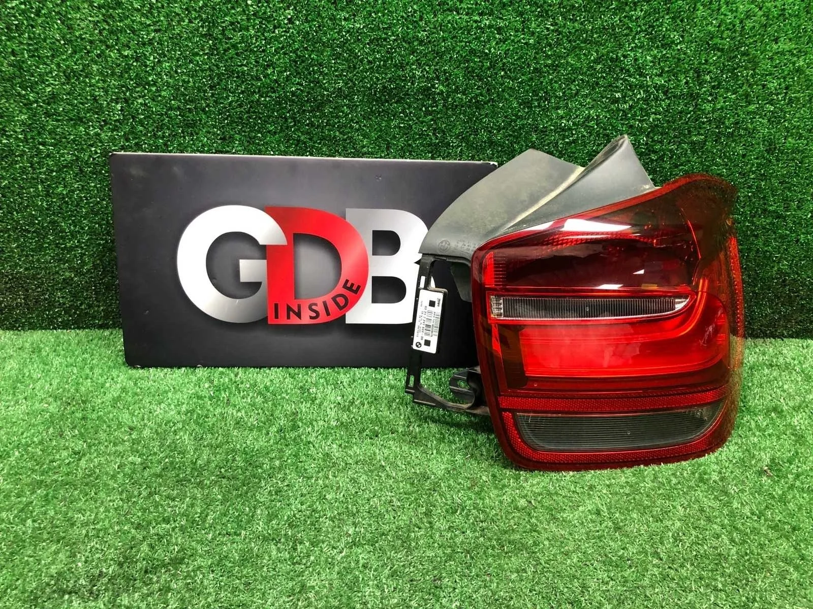 Фонарь BMW 1 series 13.10.2012 63217241544 F20 N13B16A, задний правый