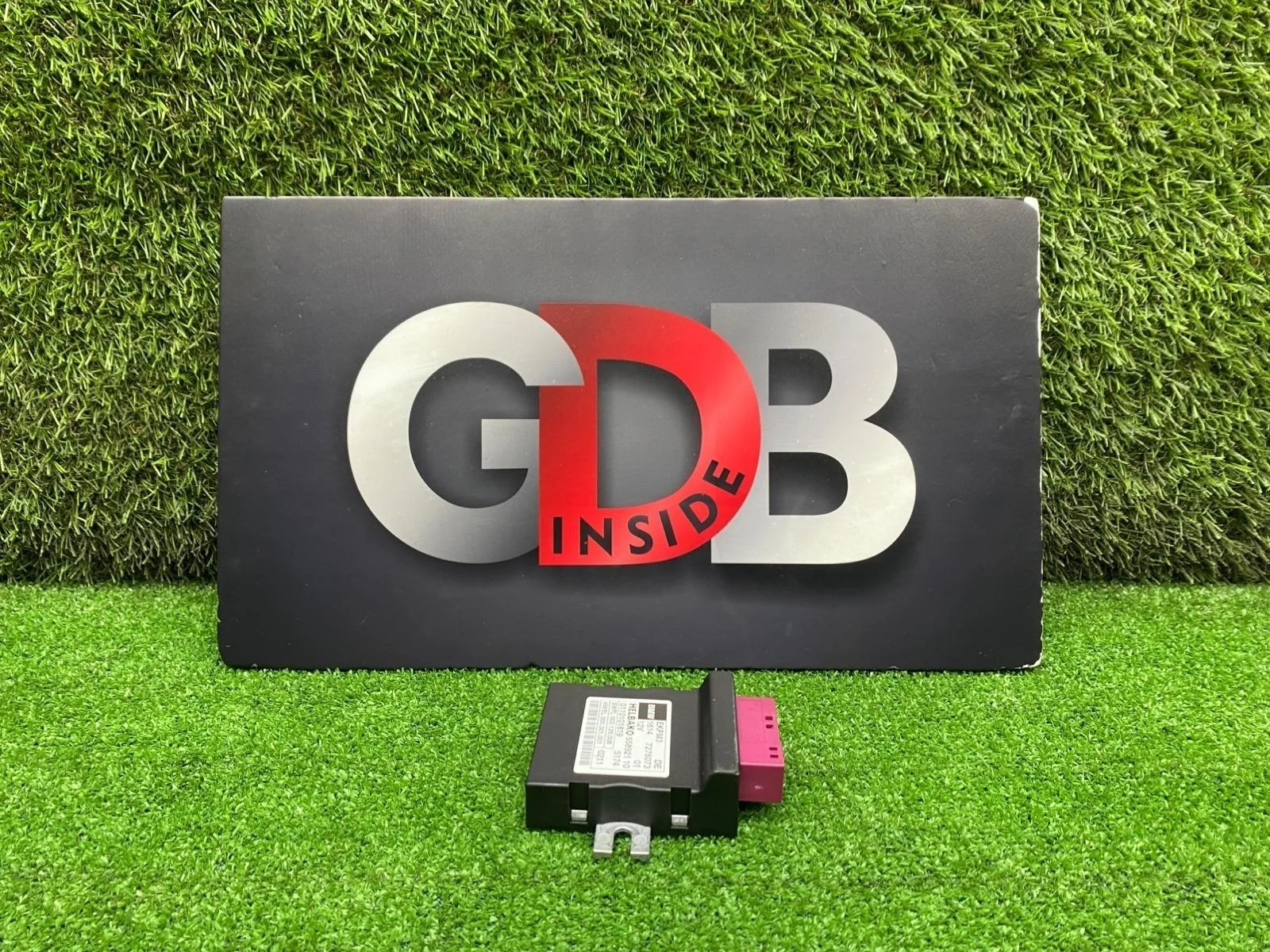 Блок управления топливным насосом BMW 7 series 21.01.2011 16147276073 F01 N63B44A