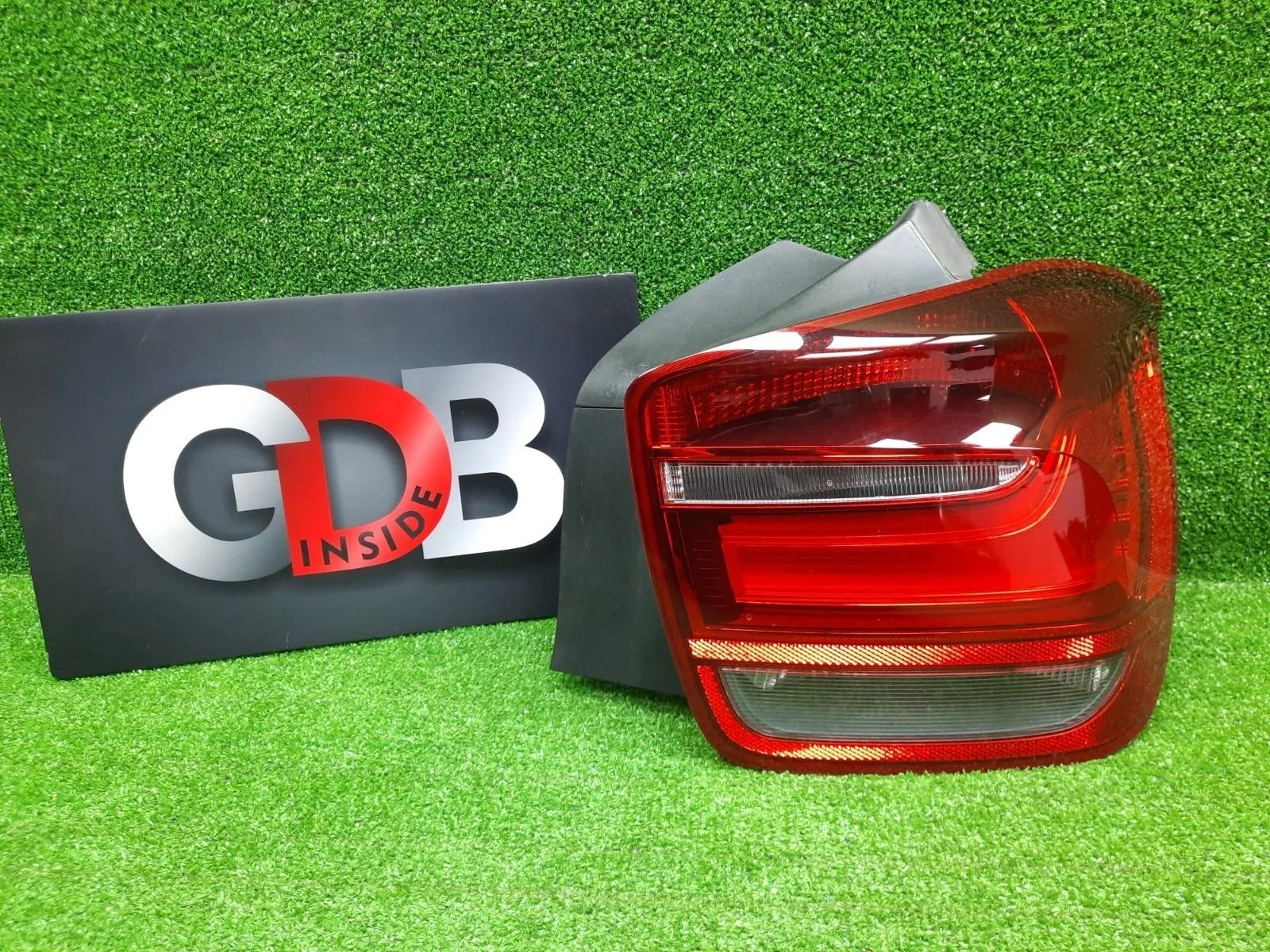 Фонарь BMW 1 series 13.10.2012 63217241544 F20 N13B16A, задний правый