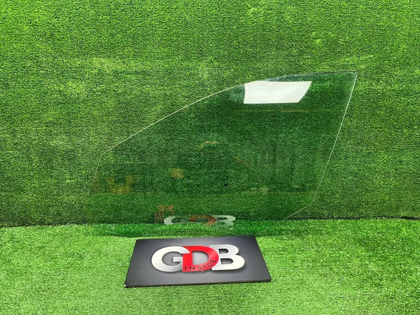 Стекло двери Bmw 5 Series 20.05.2010 51337182109 F10 N52B30AF, переднее левое