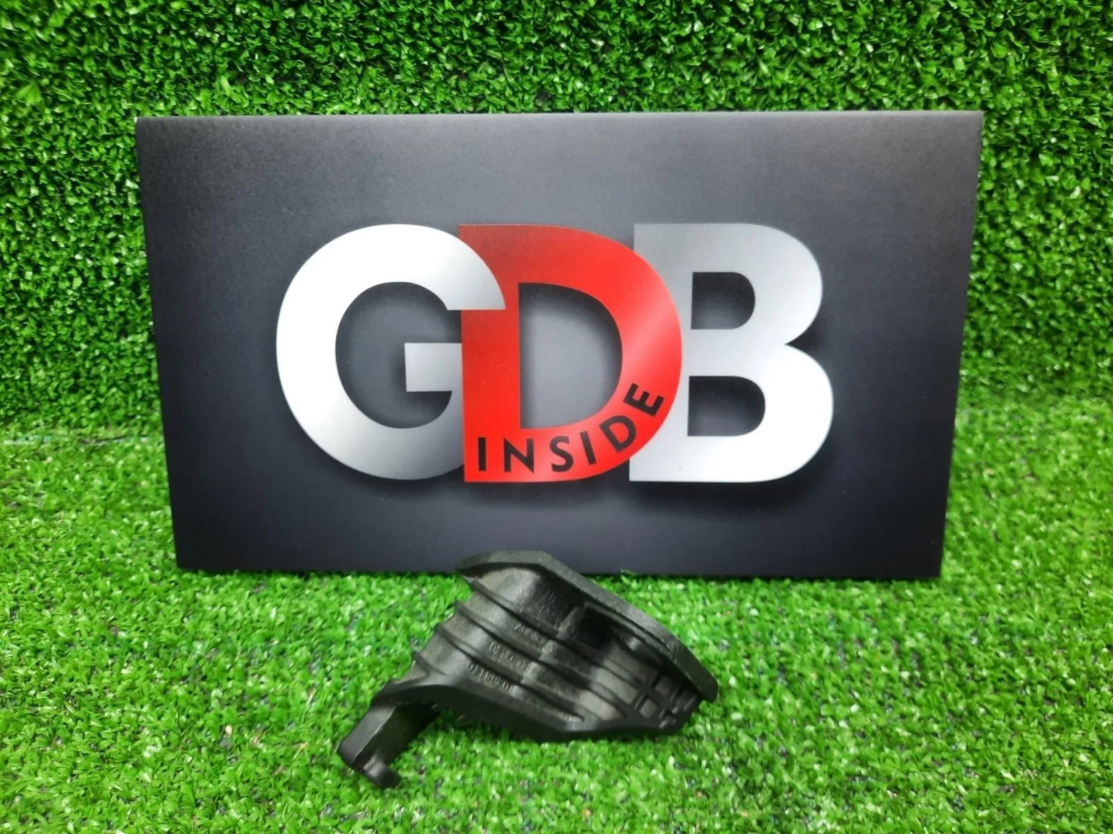 Кронштейн фары BMW 3 series 15.10.2012 51647285598 F30 N55B30A, передний правый