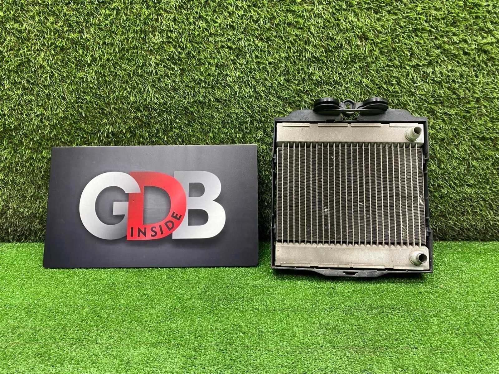 Радиатор масляный BMW 7 series 21.01.2011 17117805630 F01 N63B44A