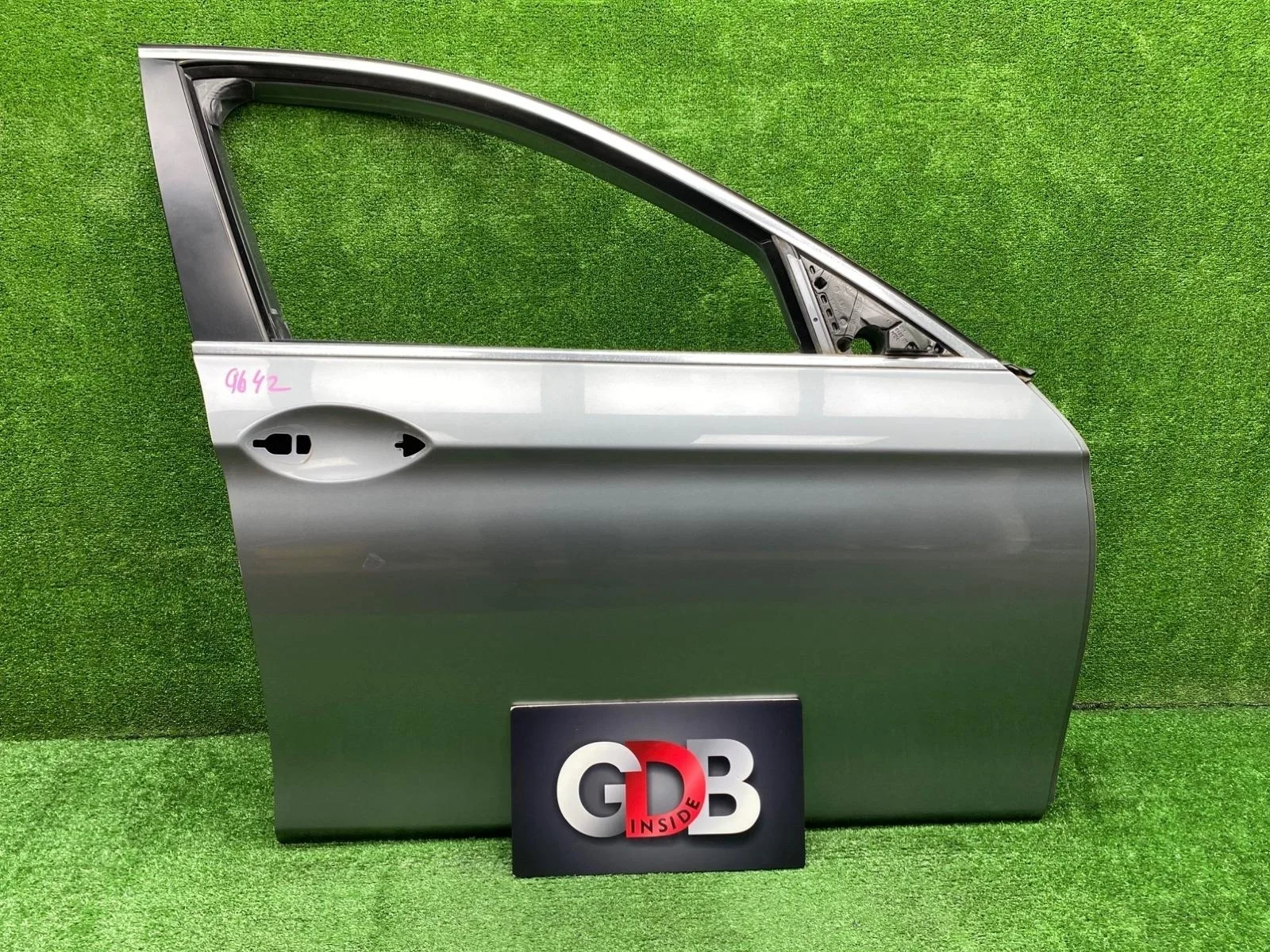 Дверь BMW 5 series 20.05.2010 41007206108 F10 N52B30AF, передняя правая