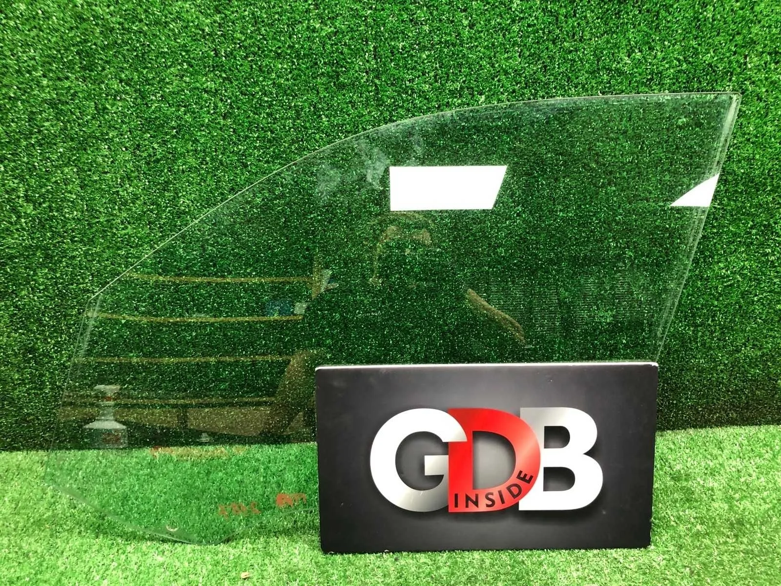 Стекло двери BMW X1 2012 51332990295 E84 N20B20A, переднее левое