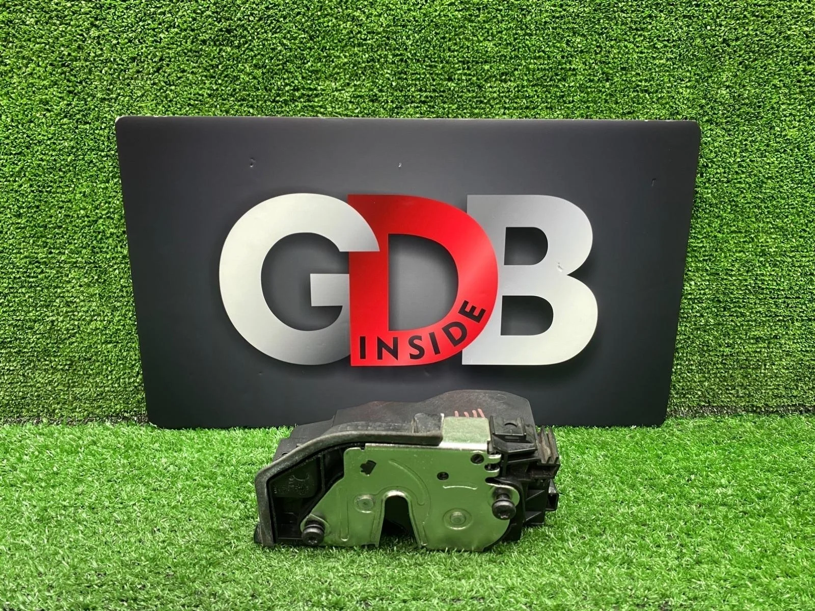 Замок двери BMW 5 series 20.05.2010 51217202144 F10 N52B30AF, передний правый