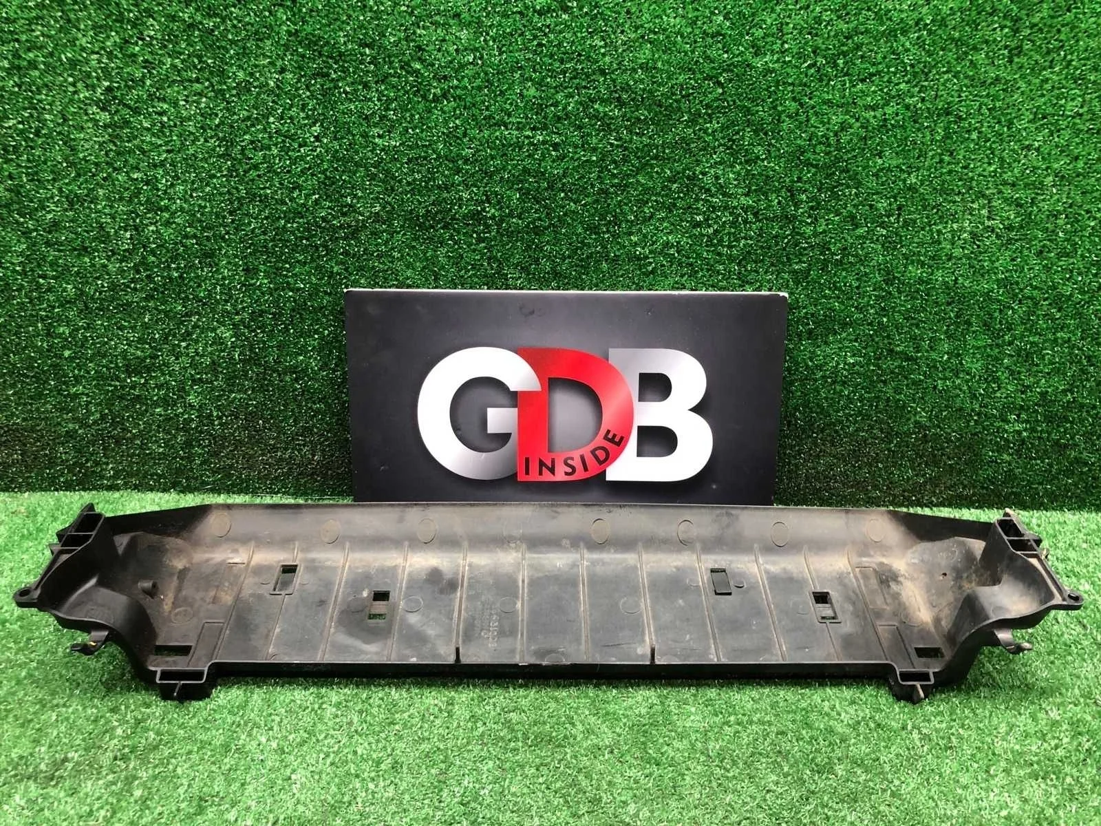 Кронштейн радиатора Bmw X5 19.01.2012 17117795909 E70 N57D30A