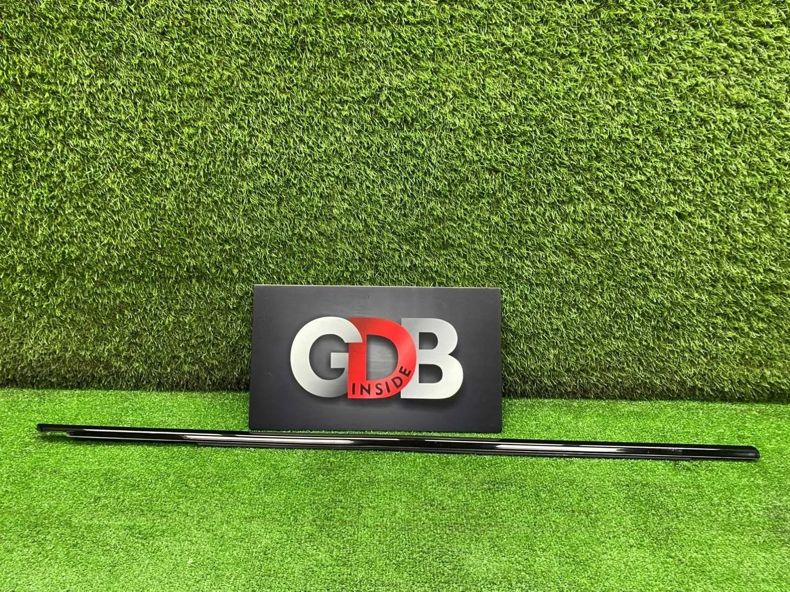 Молдинг shadowline BMW 5 series 18.01.2011 51337209726 F10 N52B25AF, передний правый