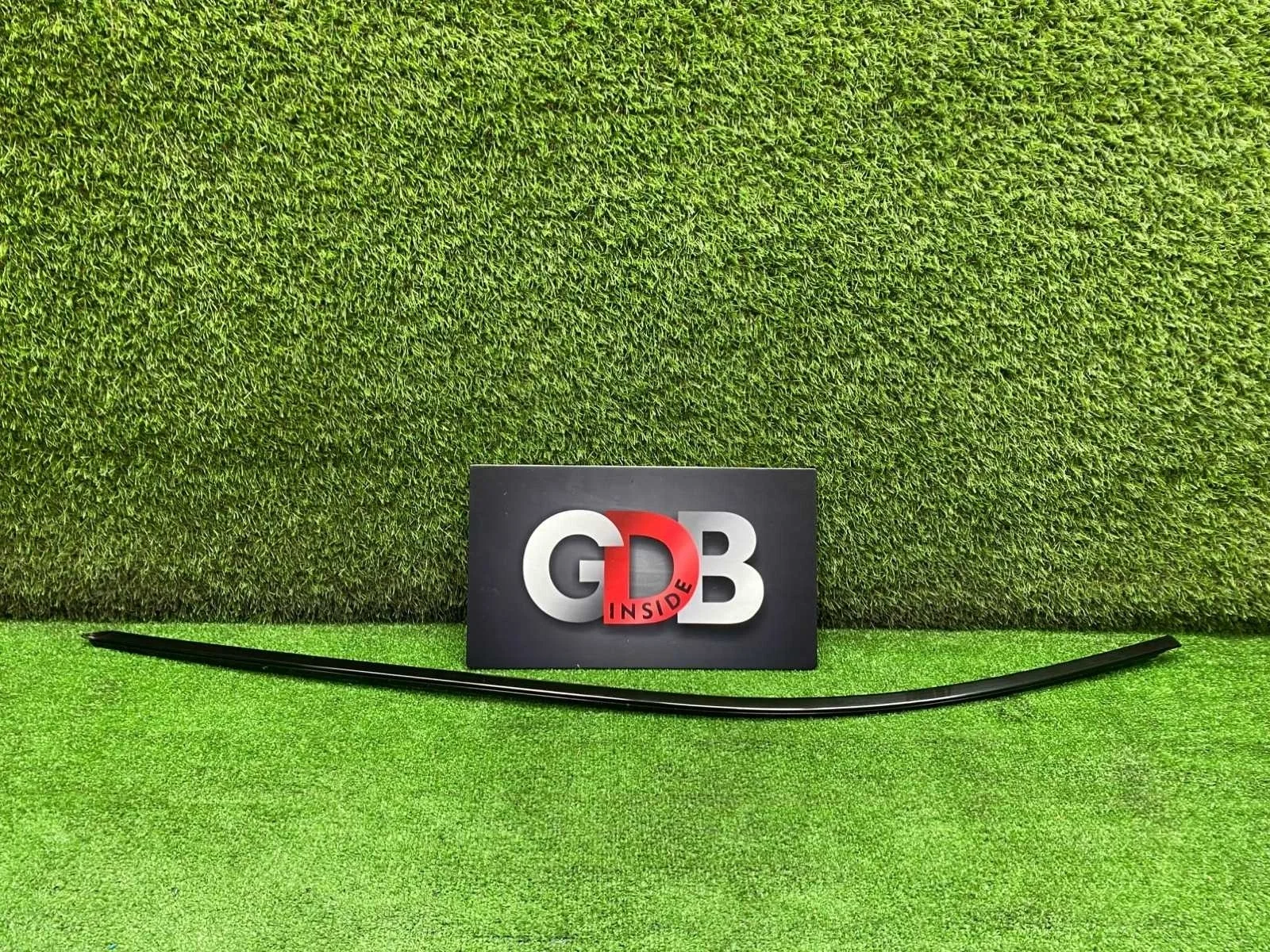 Молдинг shadowline BMW 5 series 18.01.2011 51337209728 F10 N52B25AF, передний правый